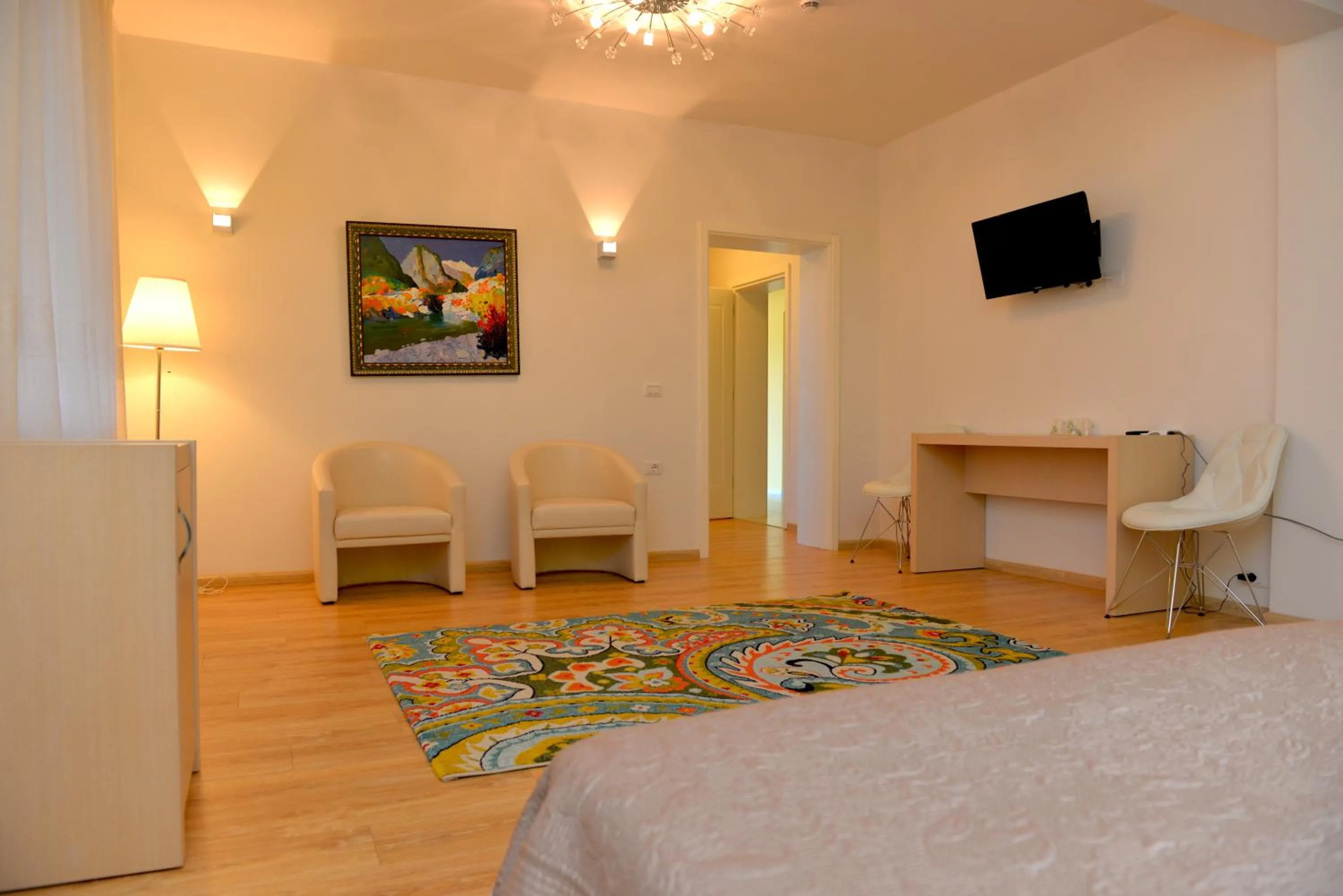 Decorative detail, Bed in Grand White City Hotel