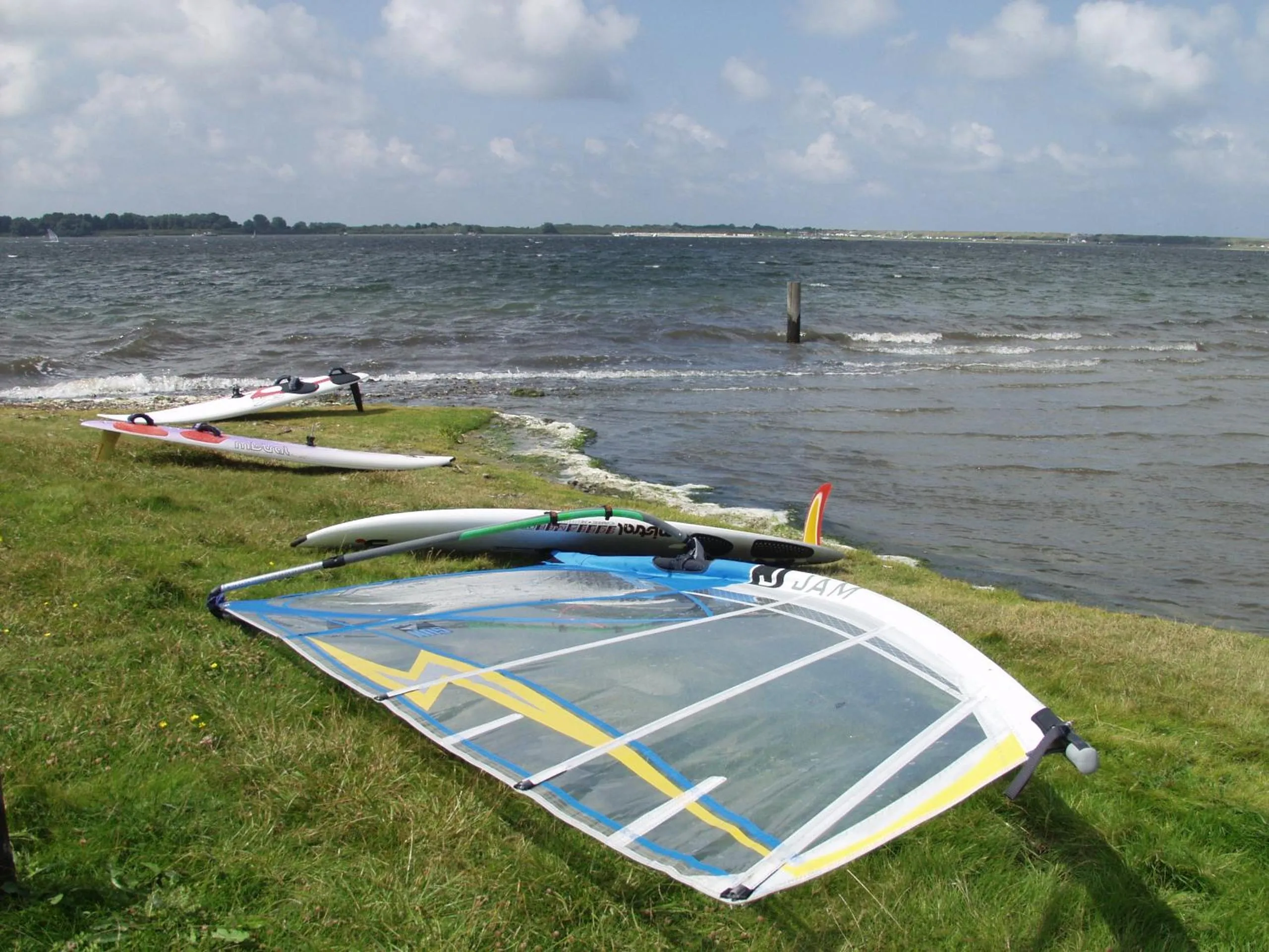 Windsurfing in Hotel Restaurant de Boekanier