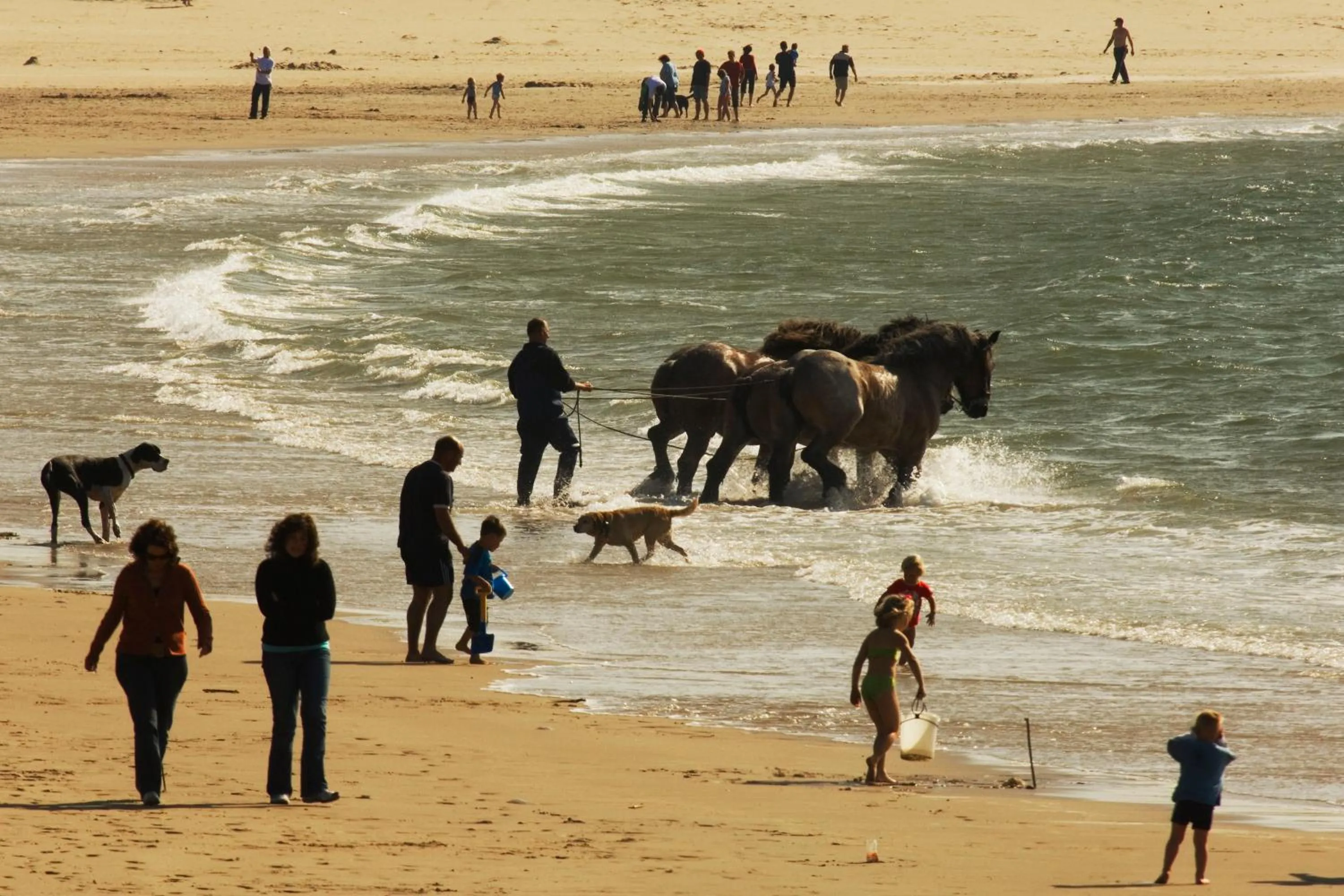 People in Hotel Restaurant de Boekanier