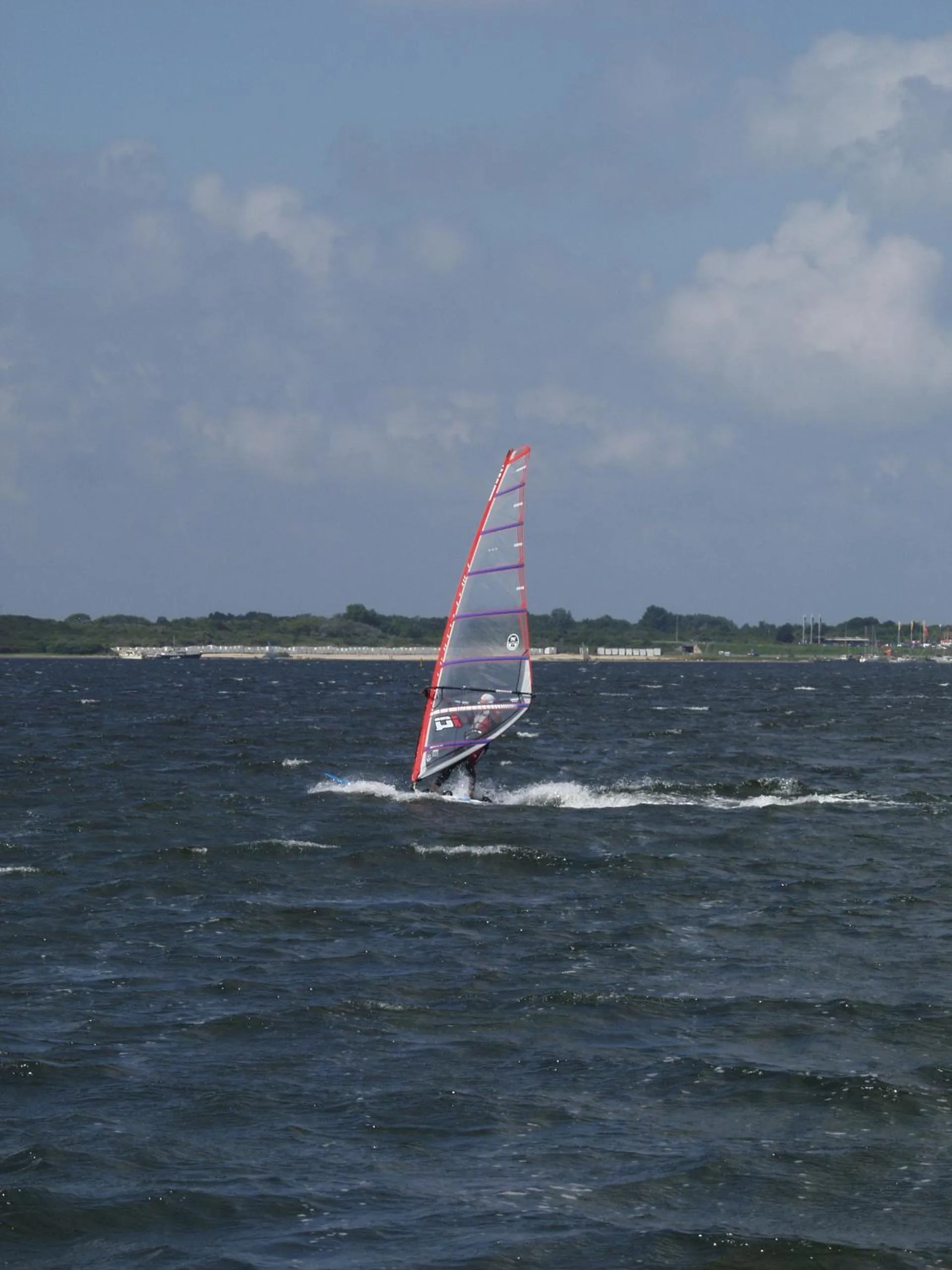 Windsurfing in Hotel Restaurant de Boekanier