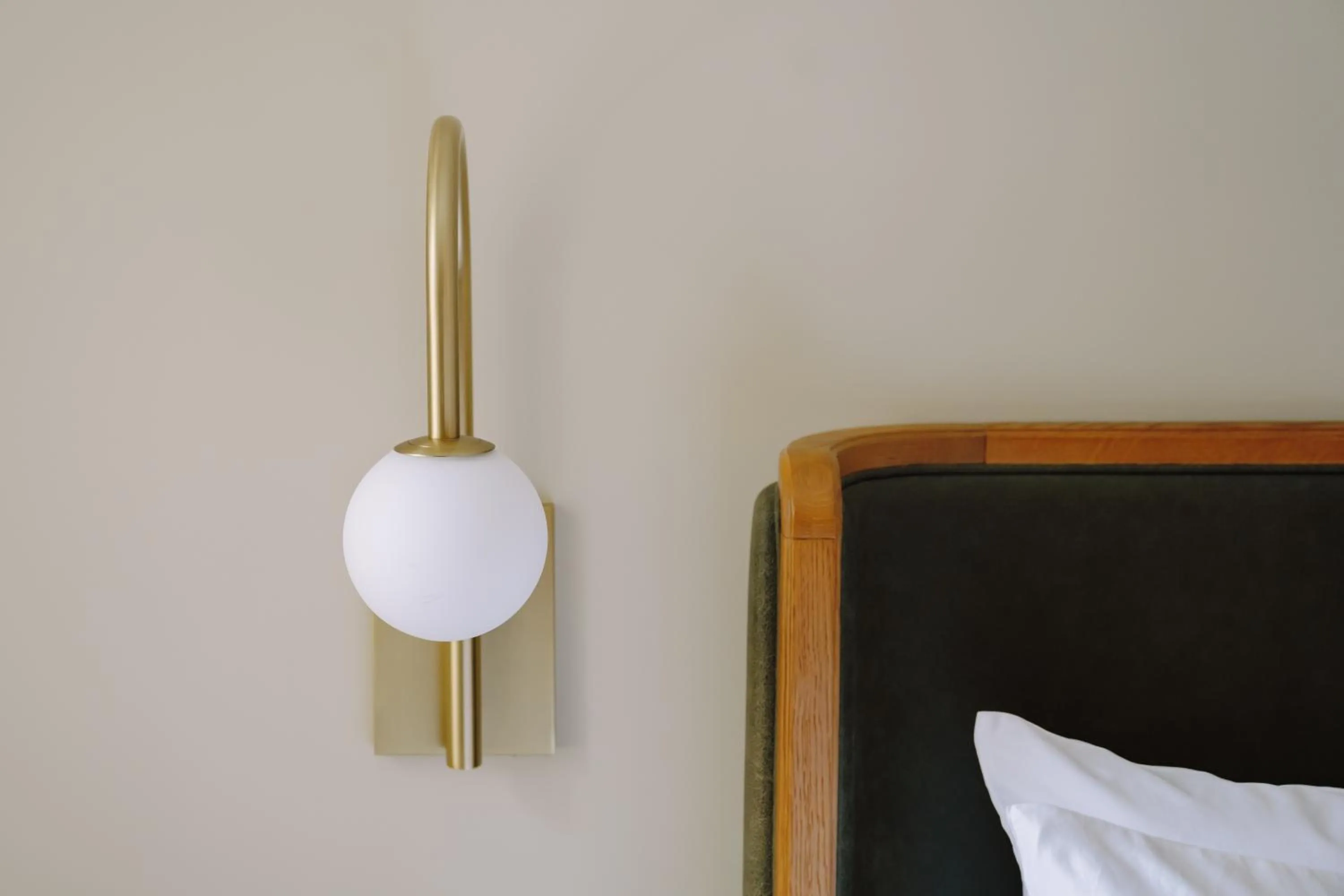 Bed in Hotel Heron Old Town Alexandria