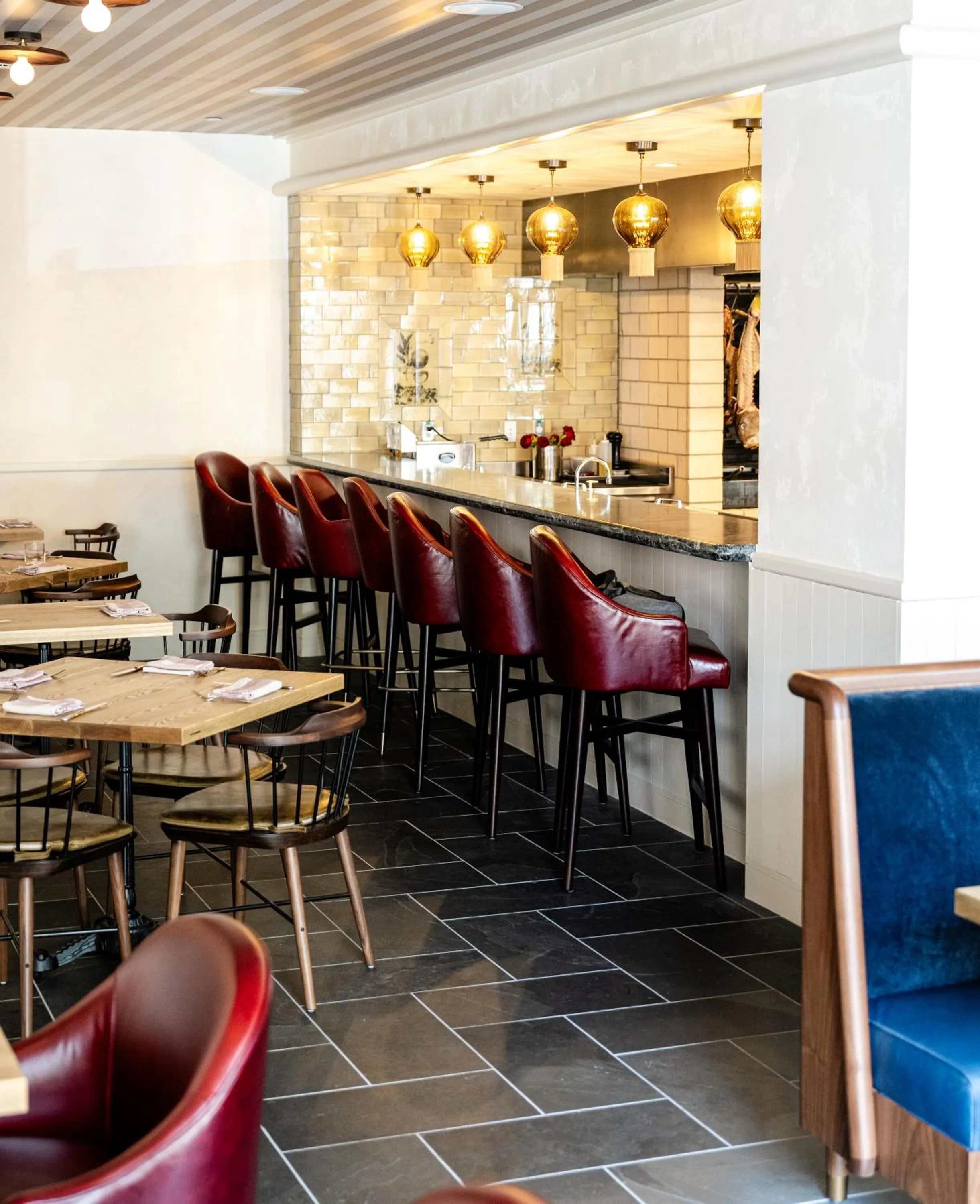 Restaurant/places to eat in Hotel Heron Old Town Alexandria