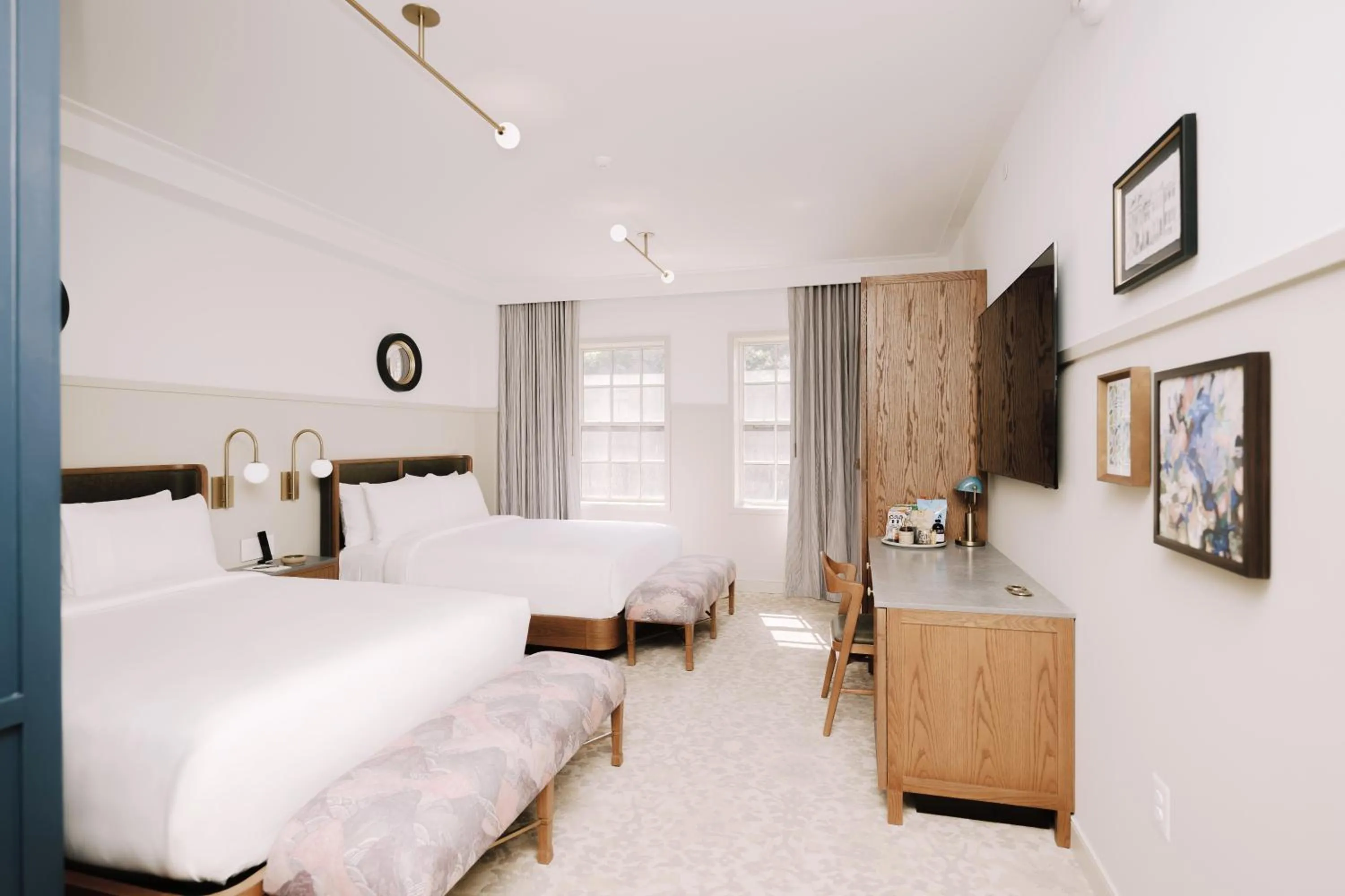 TV and multimedia, Bed in Hotel Heron Old Town Alexandria