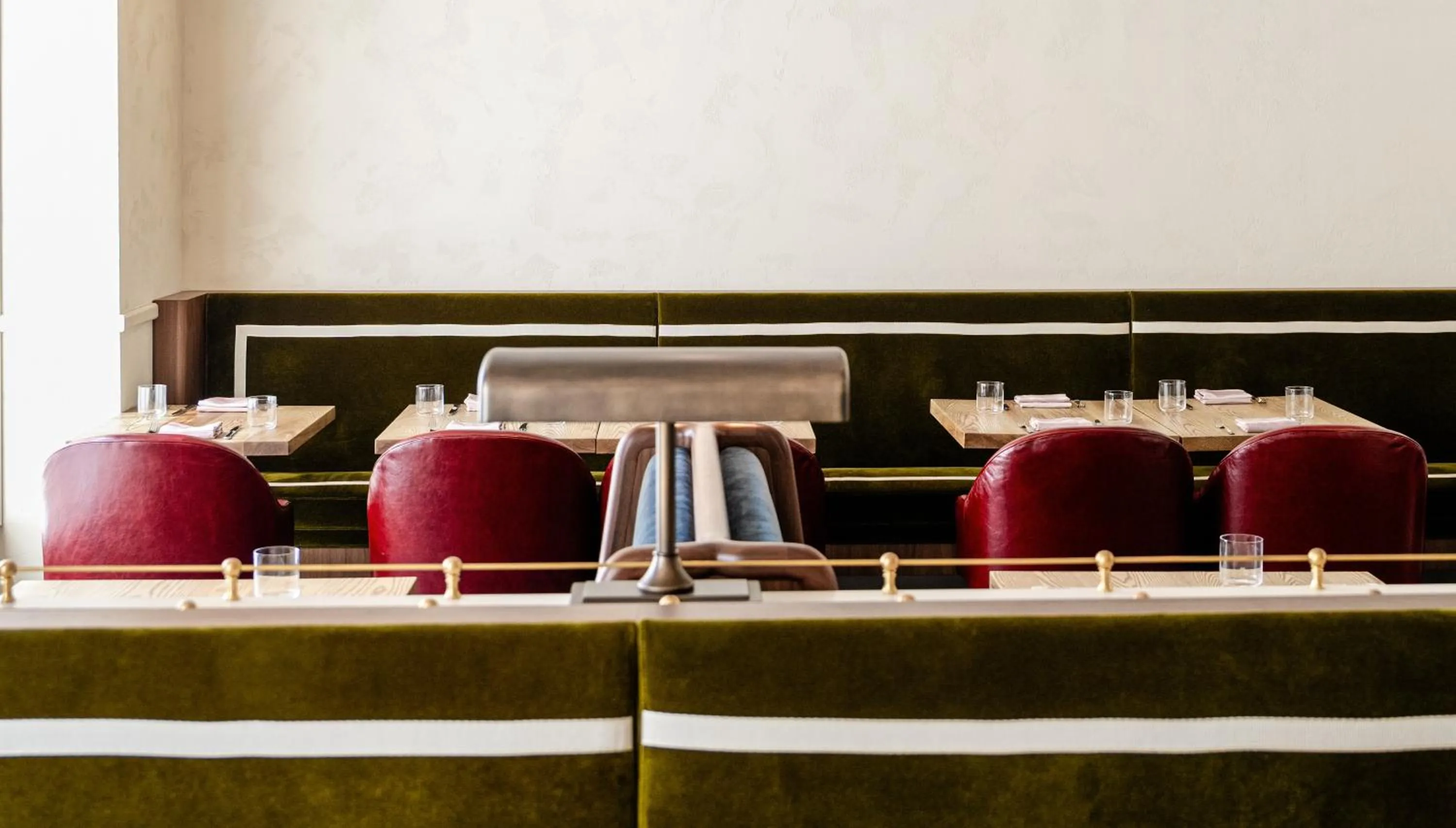 Restaurant/places to eat in Hotel Heron Old Town Alexandria