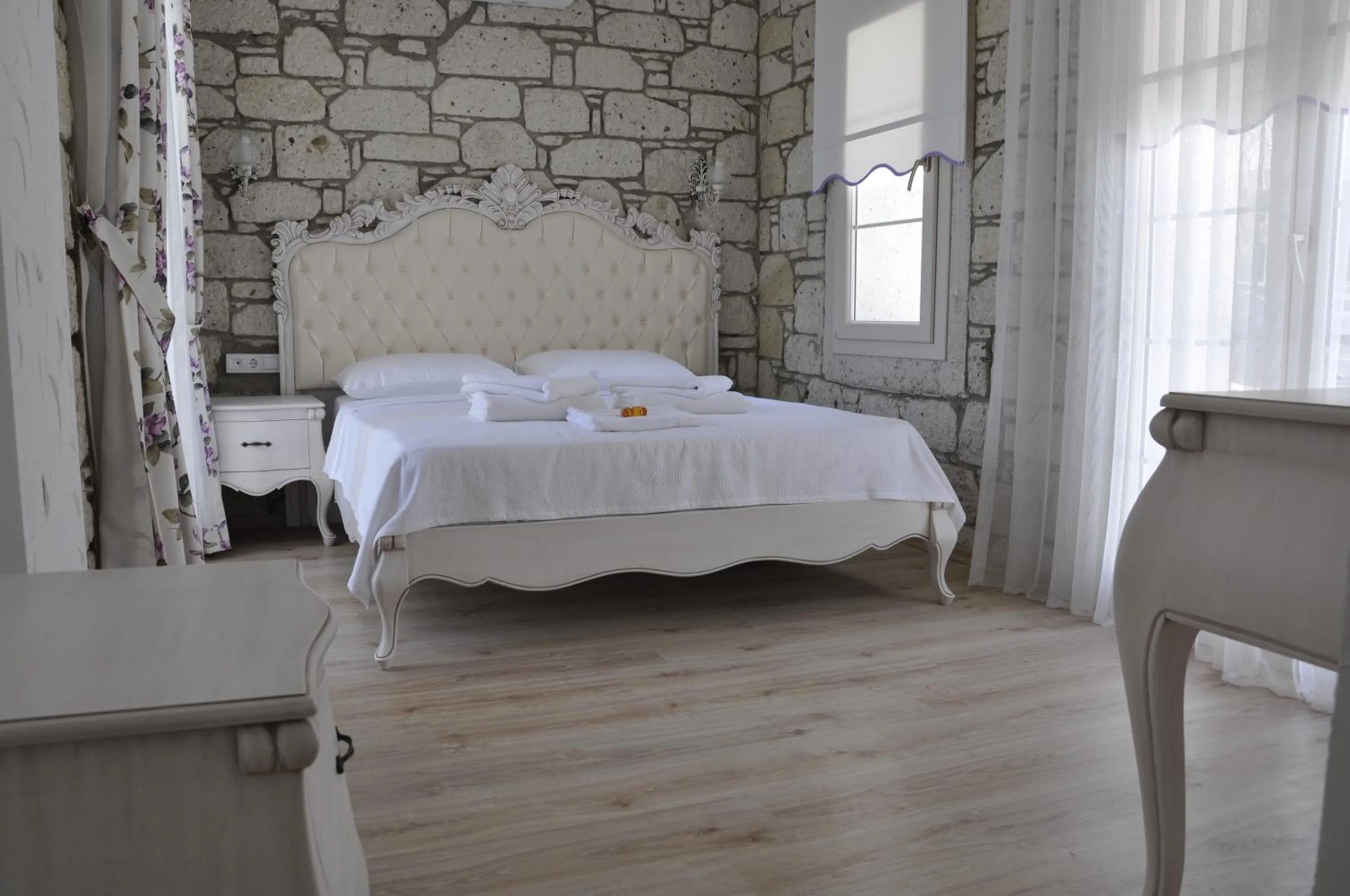 Bed in Alacati Lucky Angel Hotel