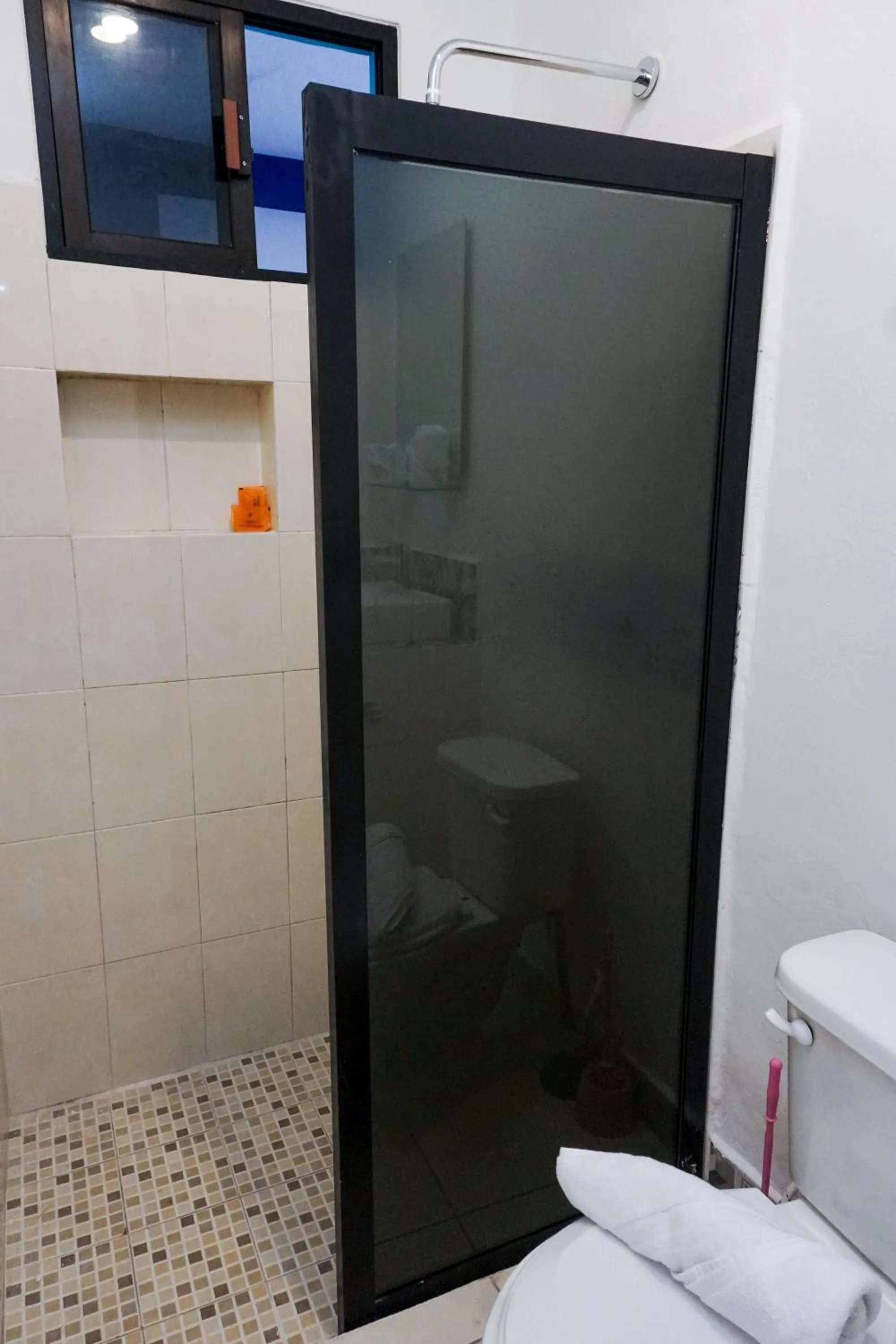 Shower in Linda Vecindad Playa del Carmen