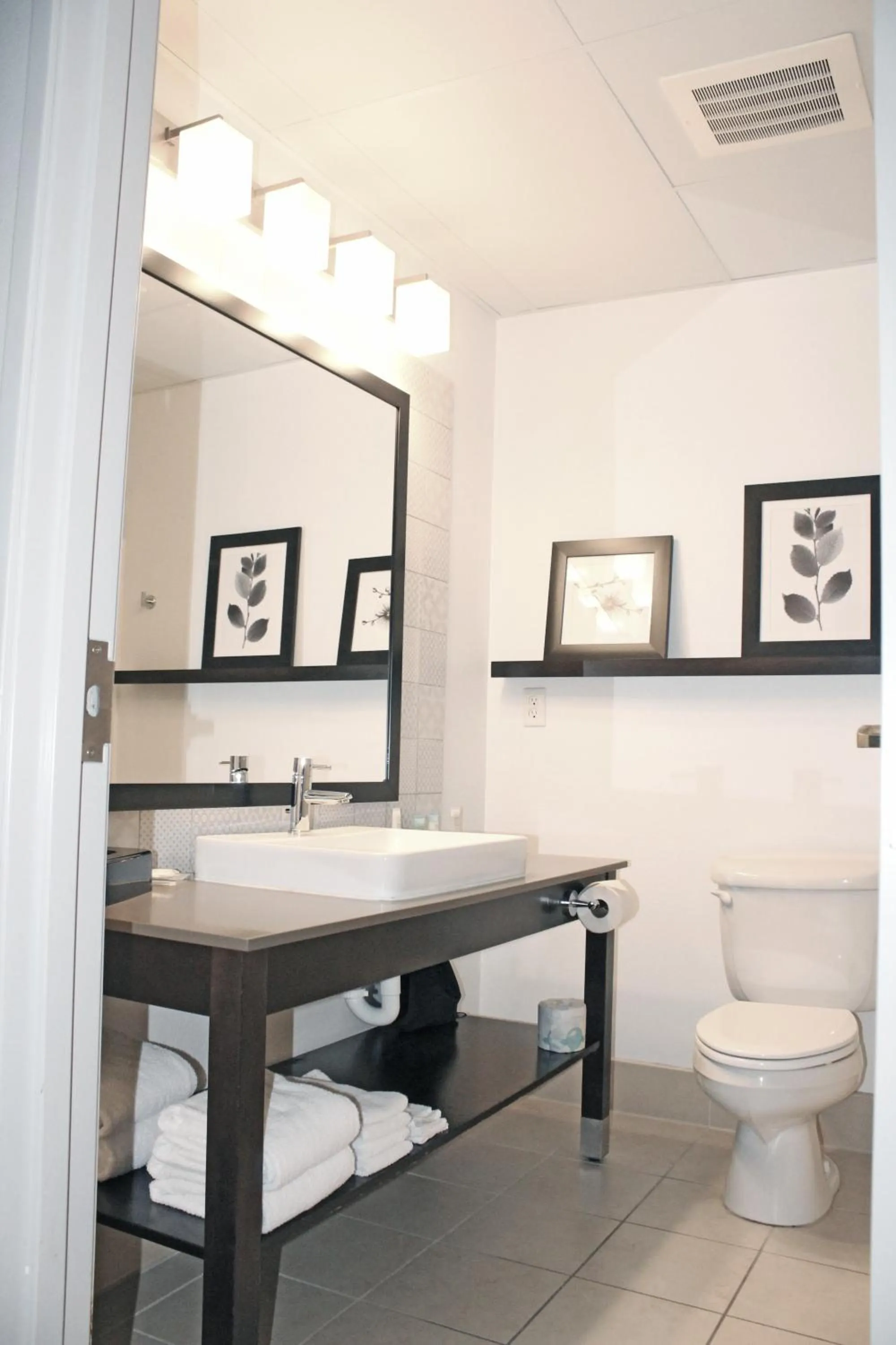 Toilet in Independence Stay Hotel & Suites