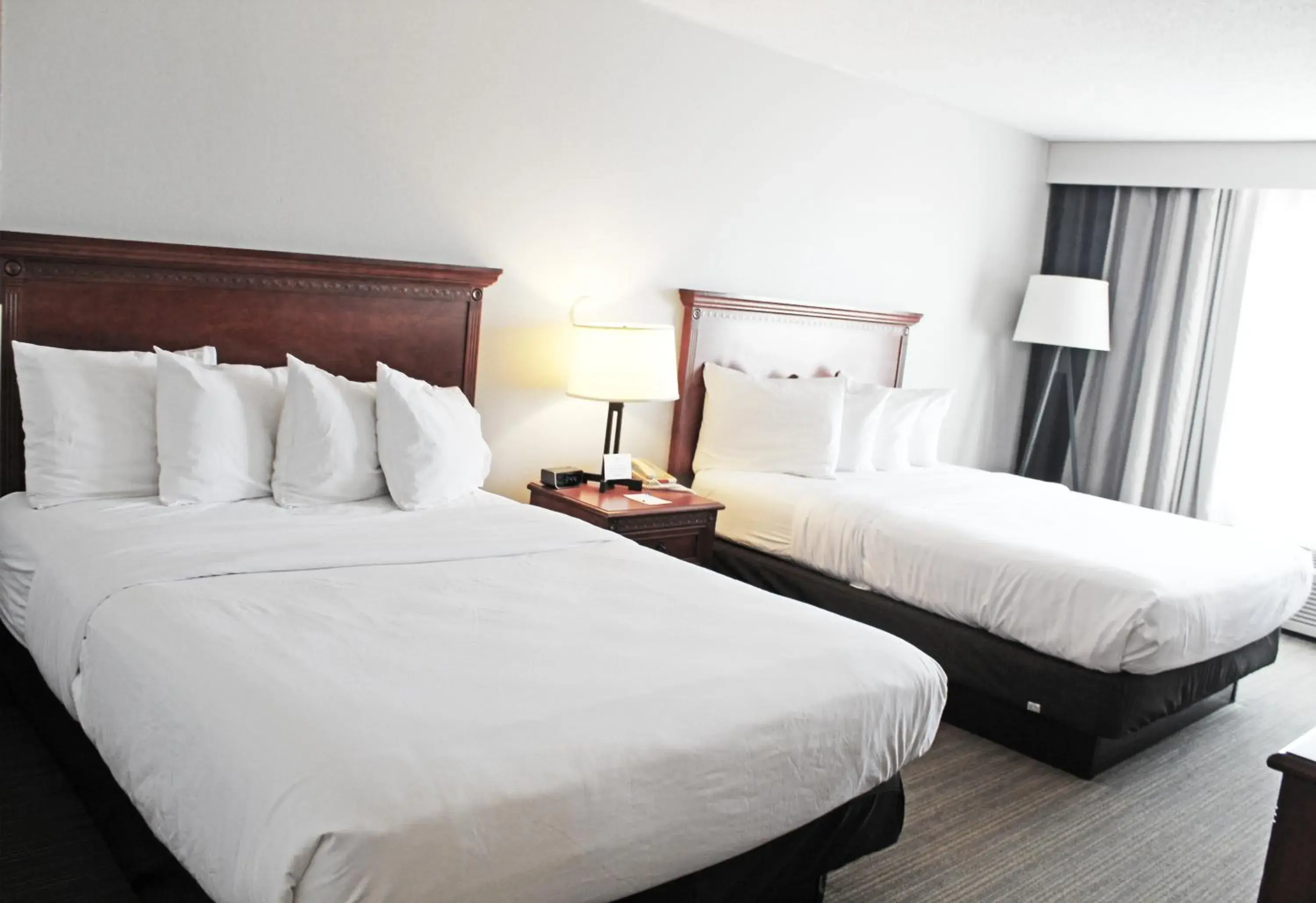 Queen Room - Disability Access in Independence Stay Hotel & Suites Queen Room - Disability Access in Independence Stay Hotel & Suites