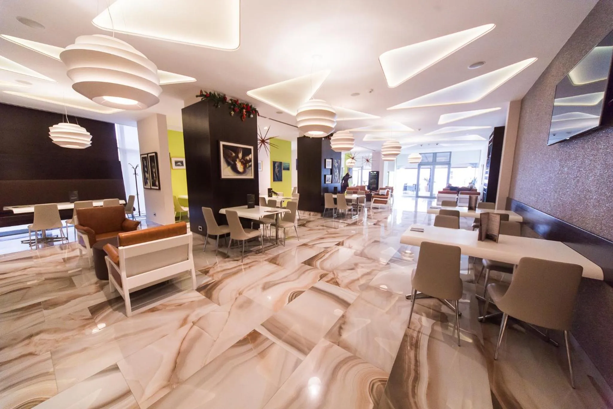 Restaurant/places to eat in Apart Hotel Sea Fort