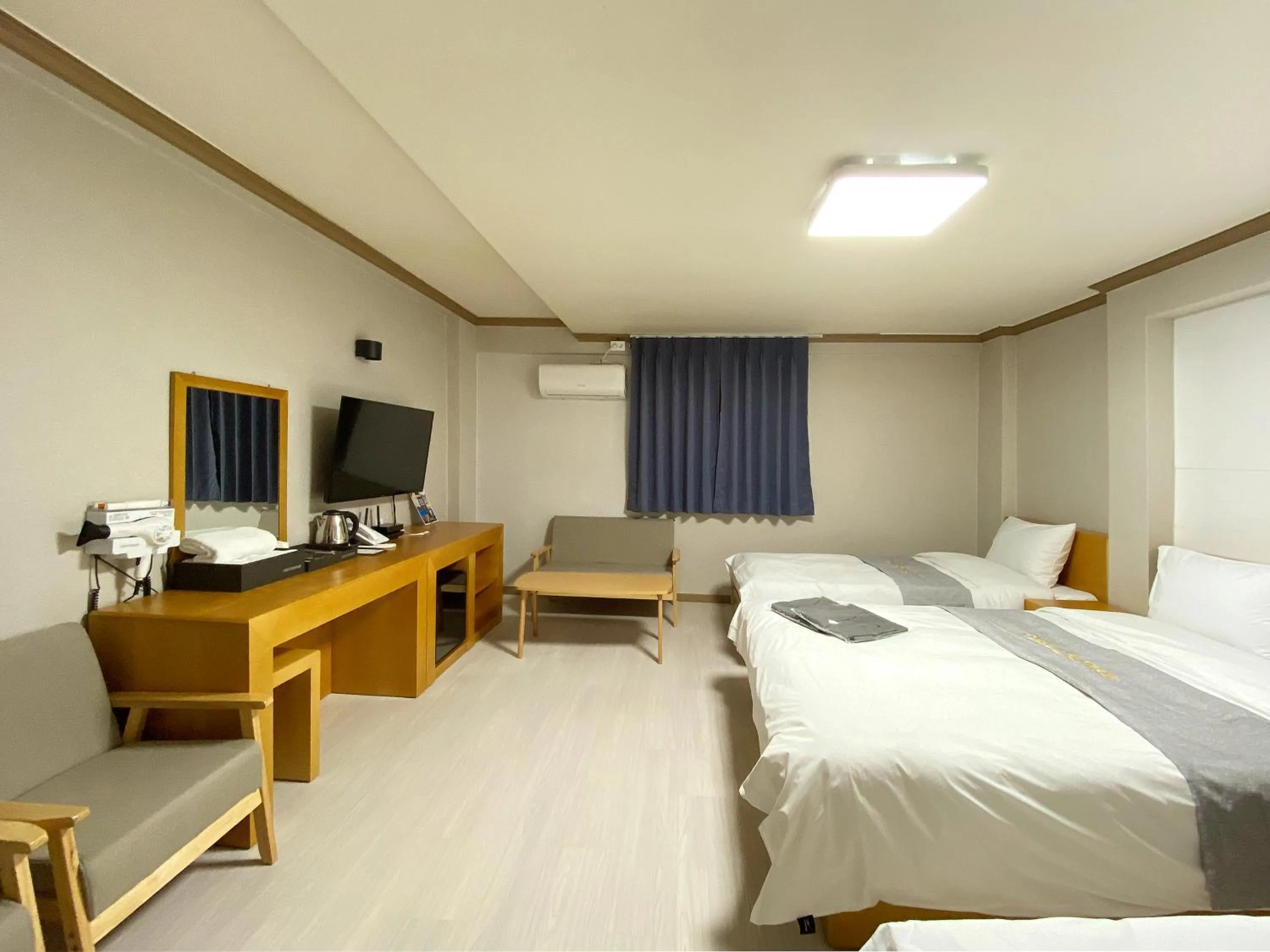 Bed in Suanbo Hot Spring Healing Hotel