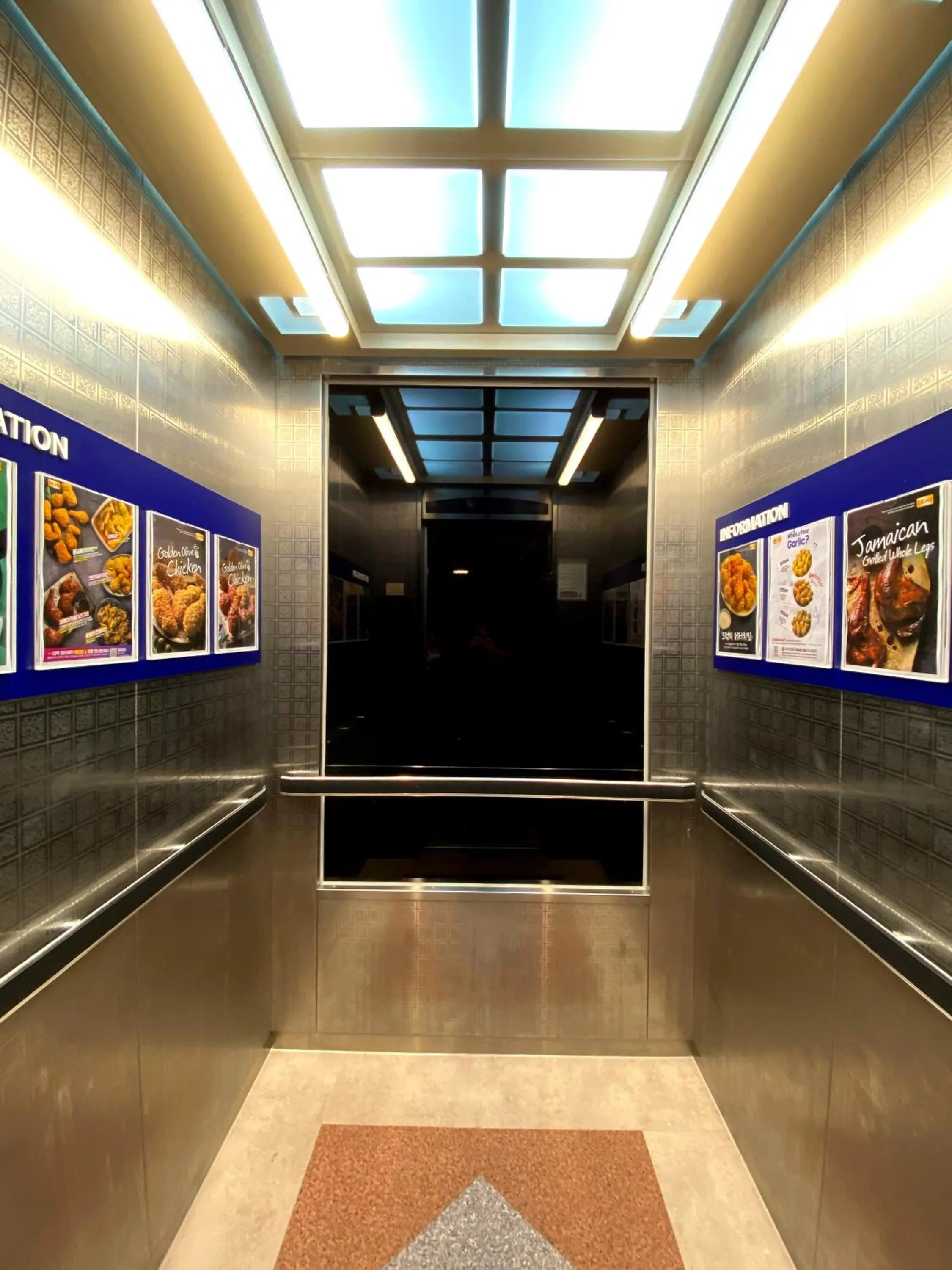 elevator in Suanbo Hot Spring Healing Hotel