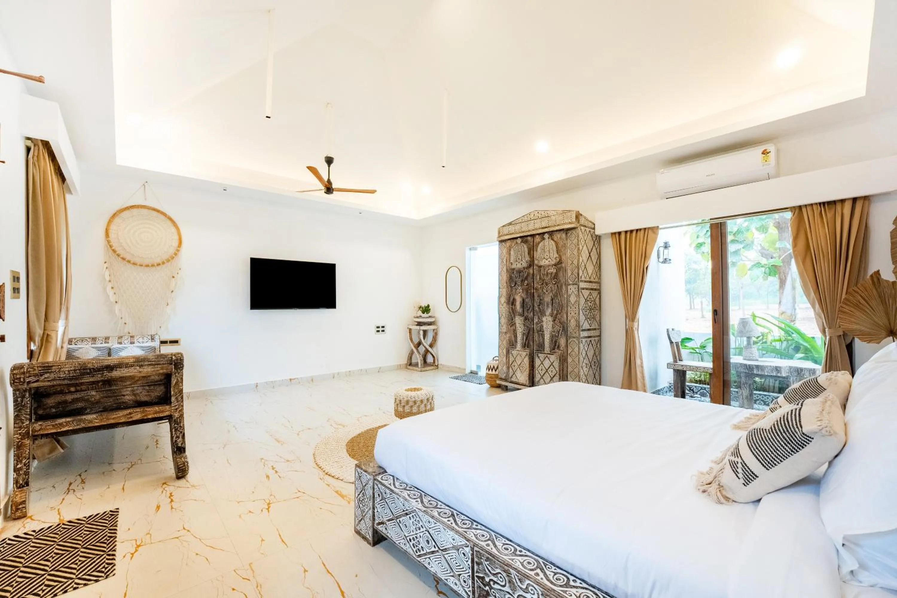 Photo of the whole room, Bed in CSR Landmark Resorts