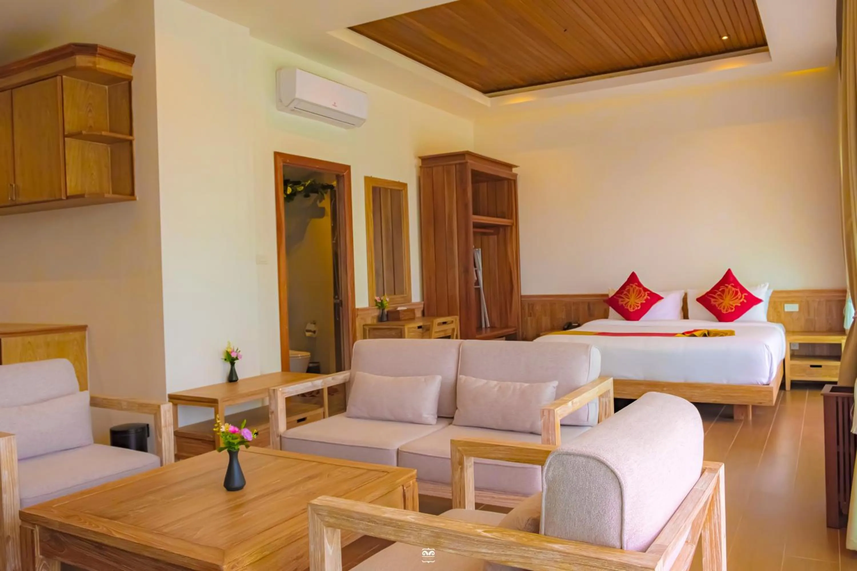 Bed in Victoria Cliff Hotel & Resort, Kawthaung