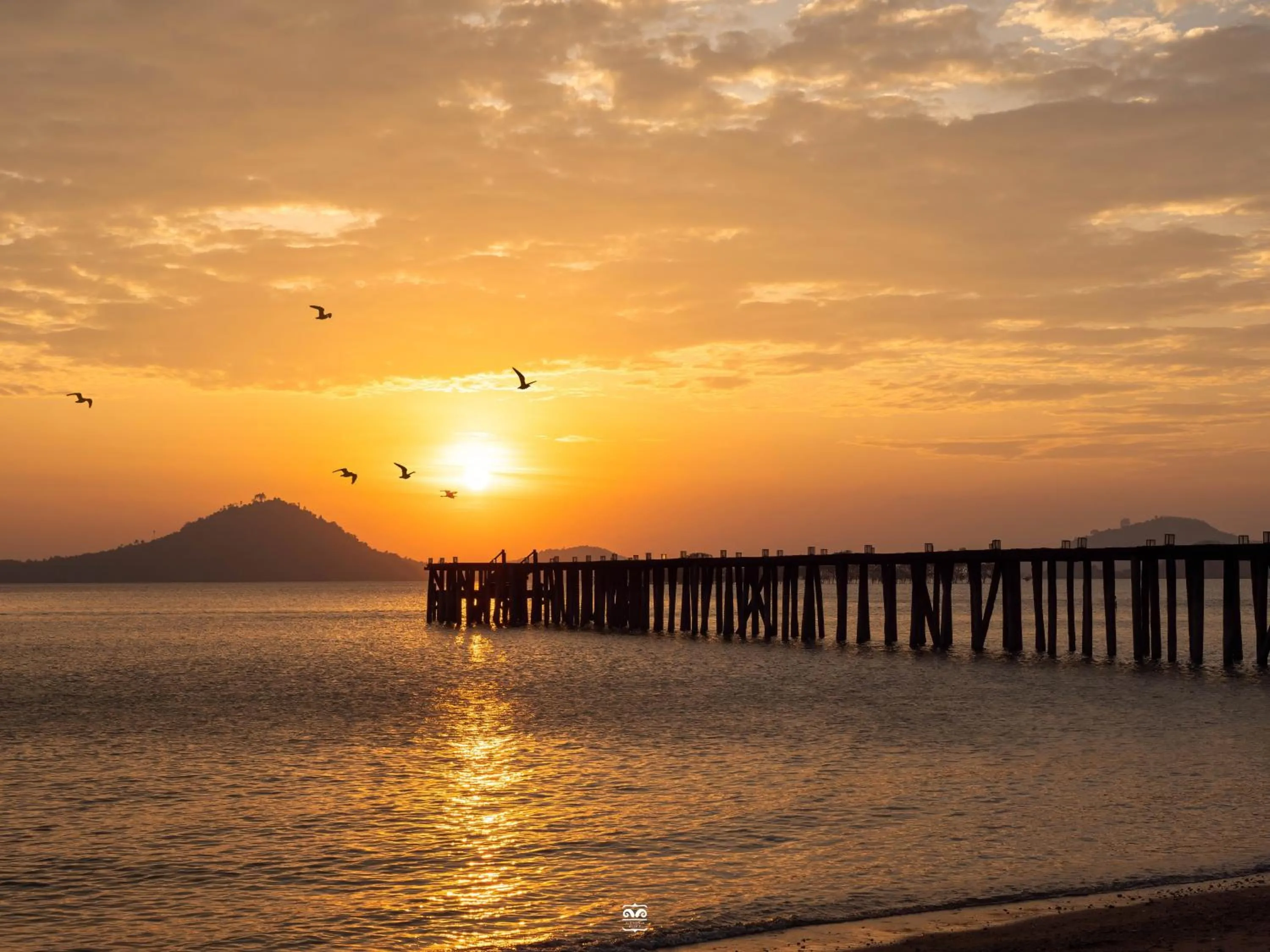 Sunset in Victoria Cliff Hotel & Resort, Kawthaung