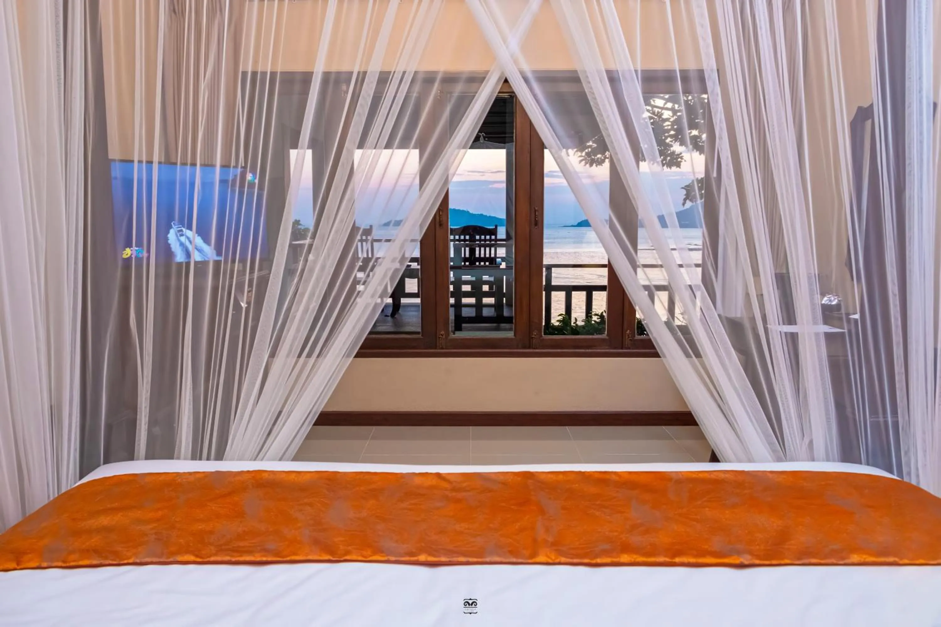 Bed in Victoria Cliff Hotel & Resort, Kawthaung