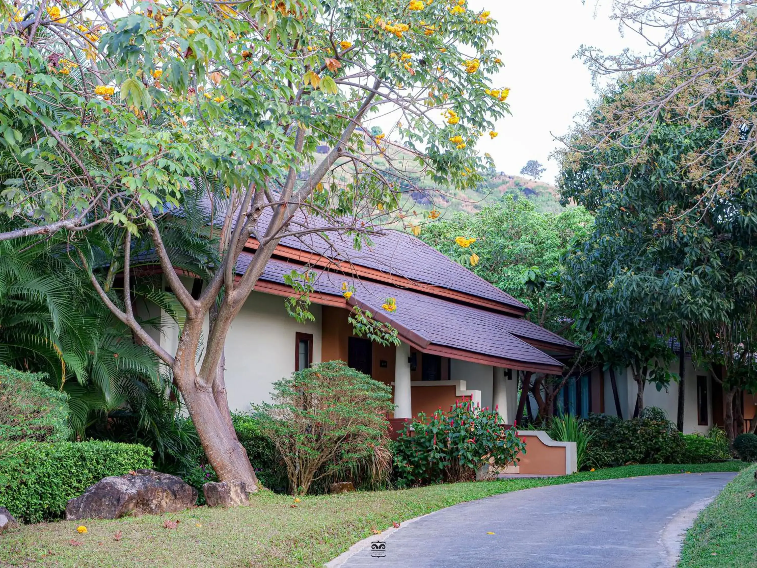 King Room with Balcony in Victoria Cliff Hotel & Resort, Kawthaung King Room with Balcony in Victoria Cliff Hotel & Resort, Kawthaung