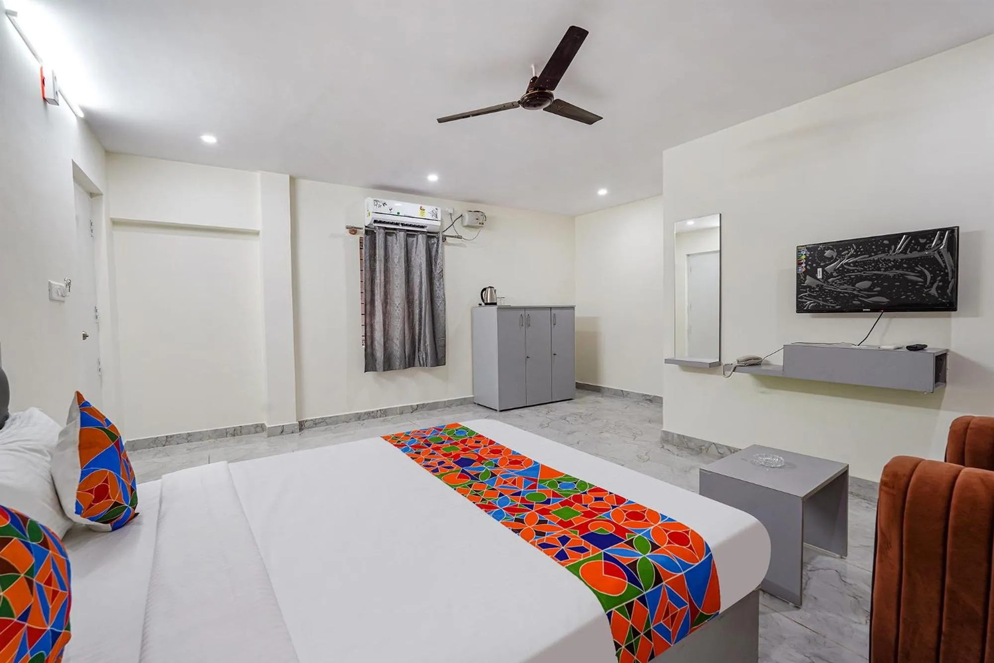 Bed in FabHotel Ivory Pearl - Nr Sony Signal