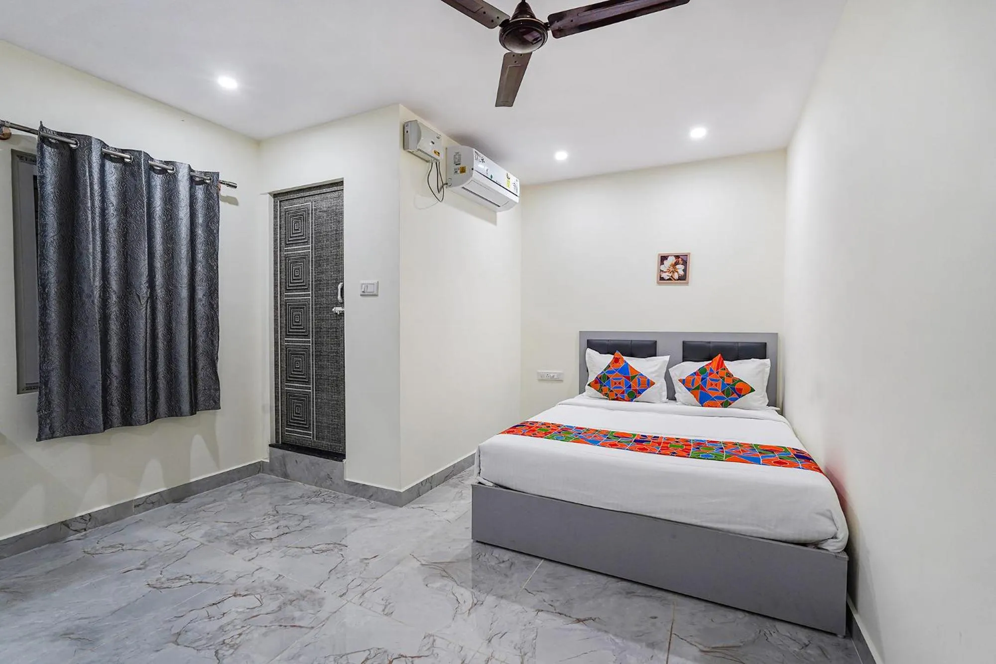 Bed in FabHotel Ivory Pearl - Nr Sony Signal