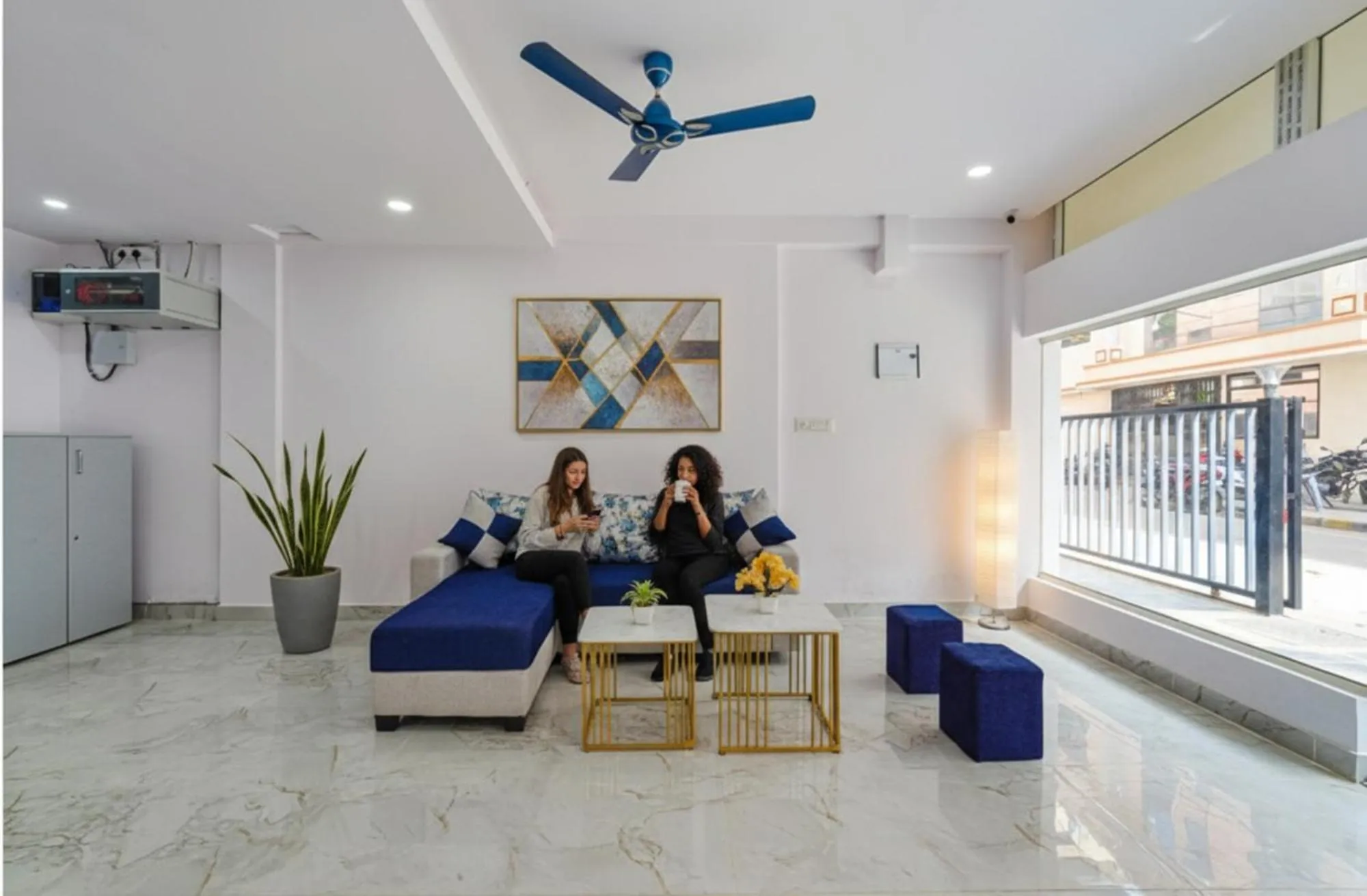 Seating area in FabHotel Ivory Pearl - Nr Sony Signal