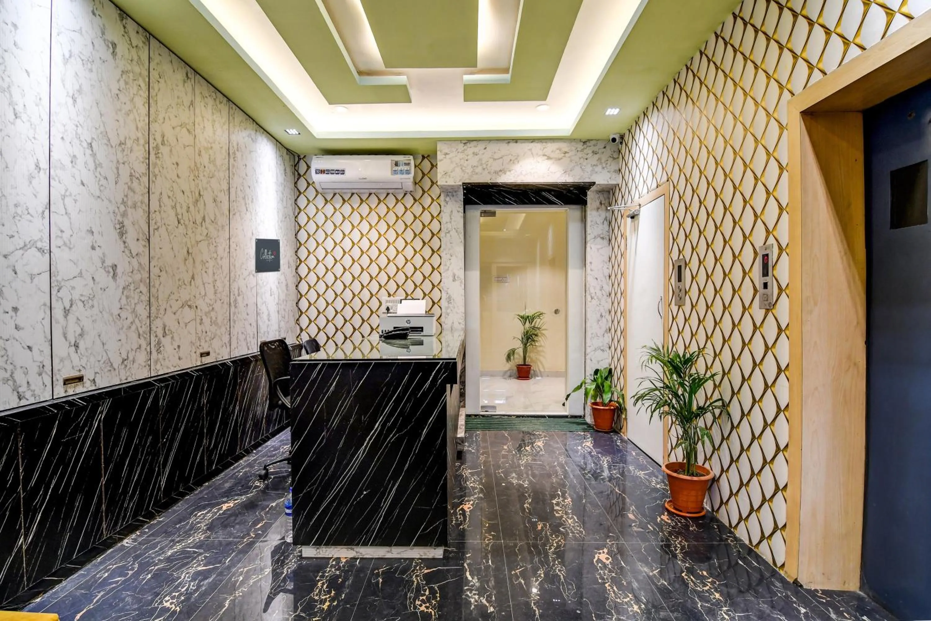 Lobby or reception in Collection O The Hastings Club