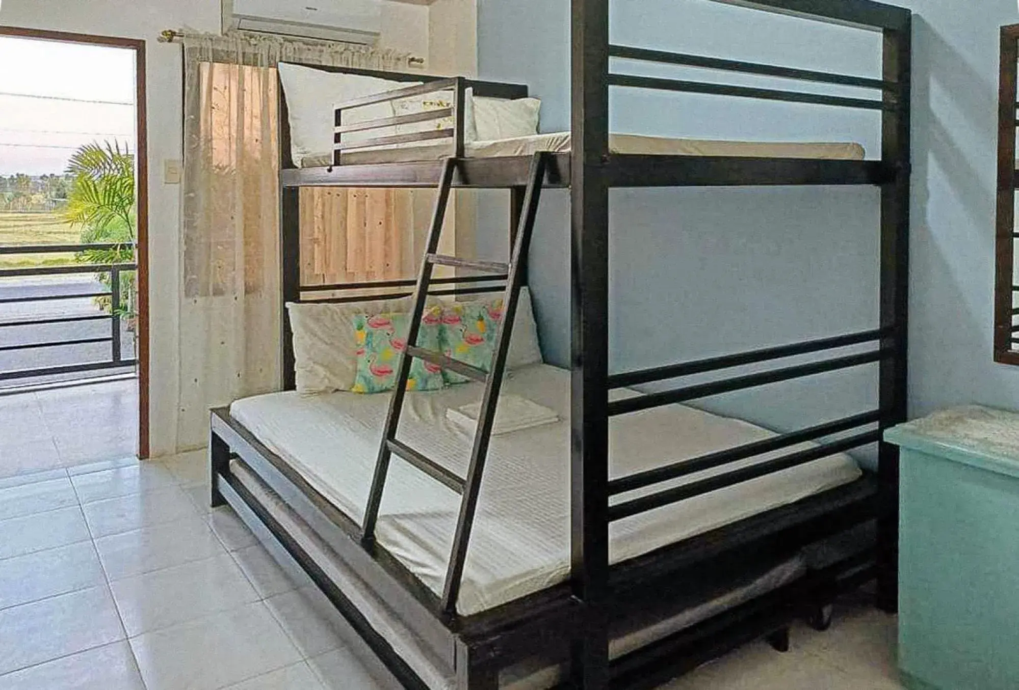 Family Room in RedDoorz @ Mary Land Transient Alaminos Pangasinan Family Room in RedDoorz @ Mary Land Transient Alaminos Pangasinan