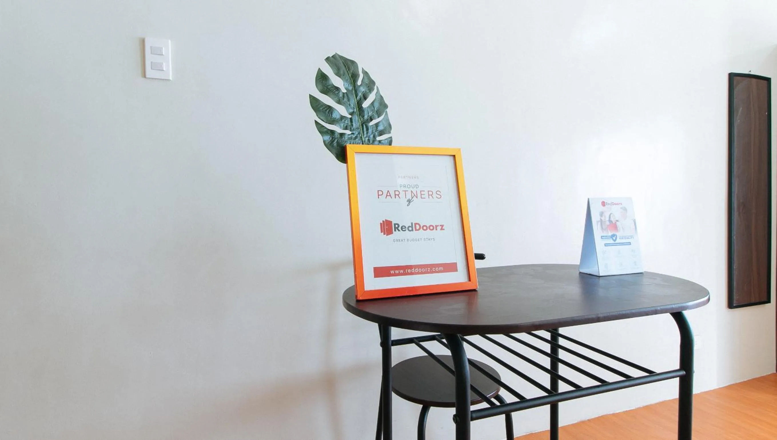 Lobby or reception in RedDoorz @ Mary Land Transient Alaminos Pangasinan