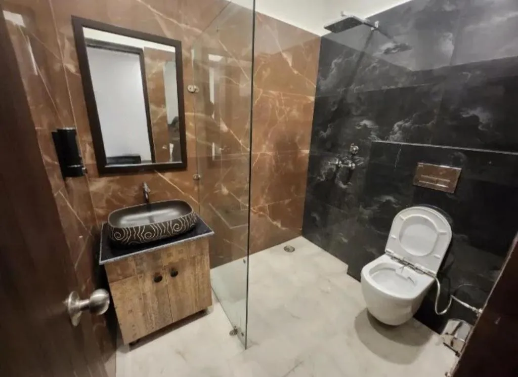 Bathroom in The Lagoon