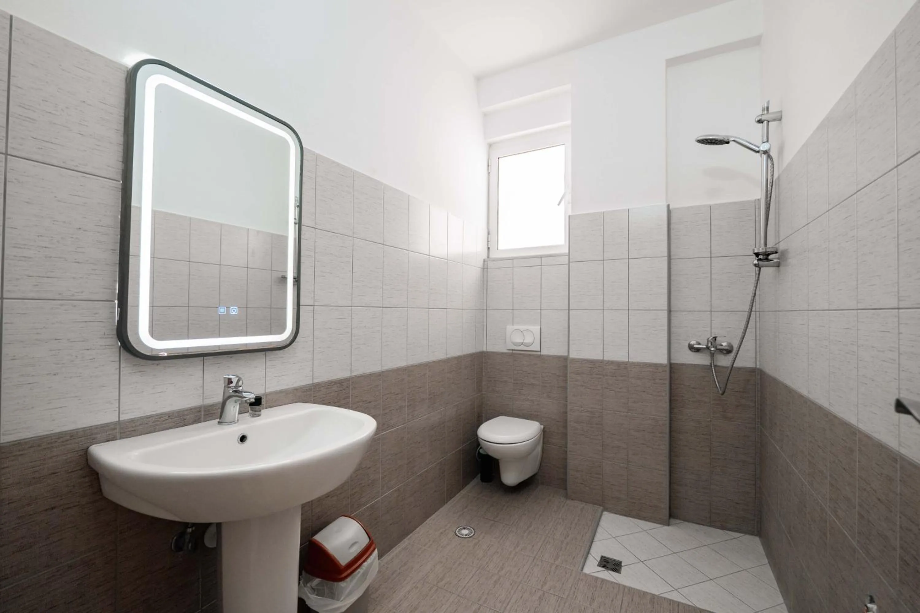 bidet in Hotel Ble Ble Vlore