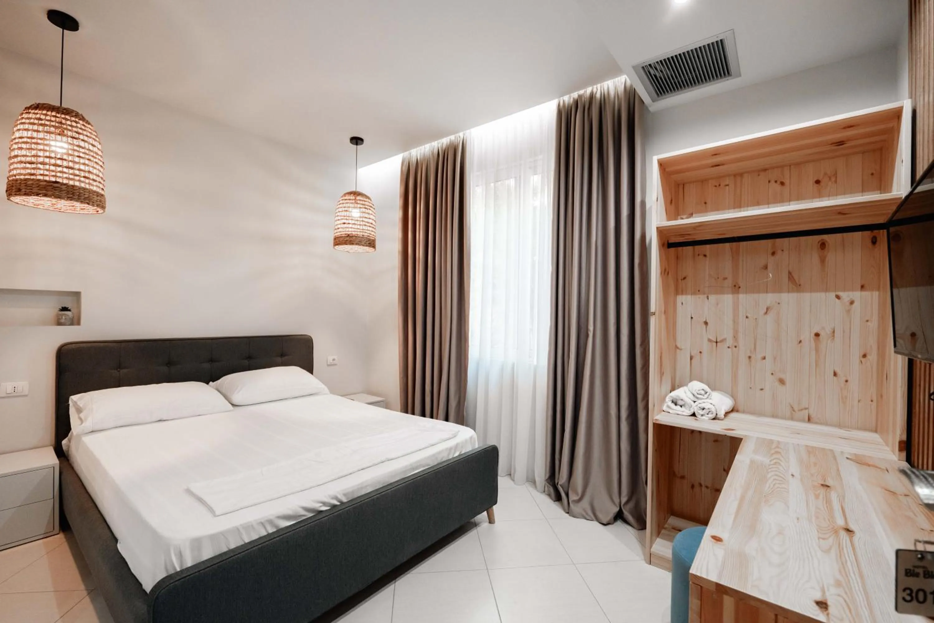 Photo of the whole room, Bed in Hotel Ble Ble Vlore