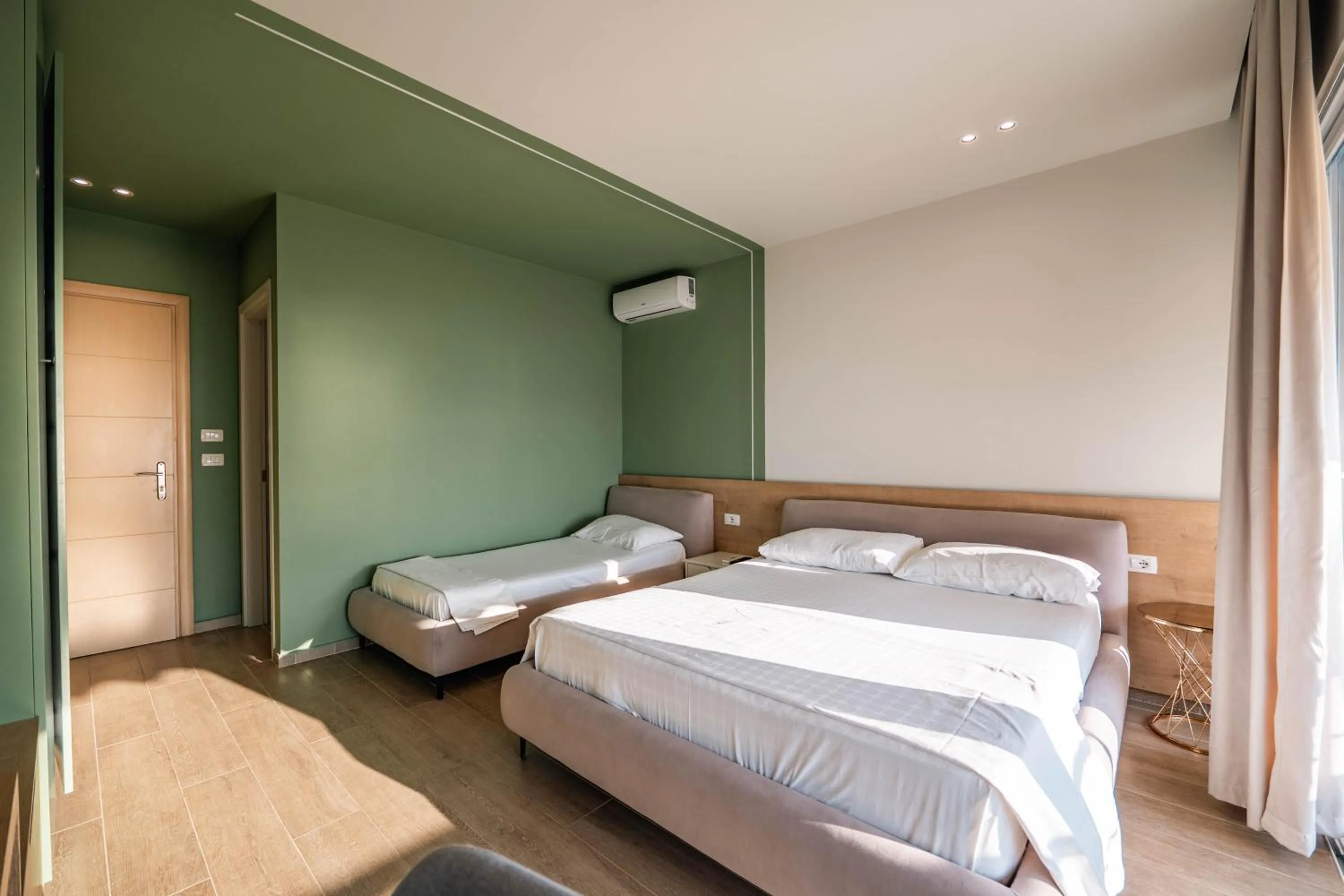 TV and multimedia, Bed in Hotel Ble Ble Vlore