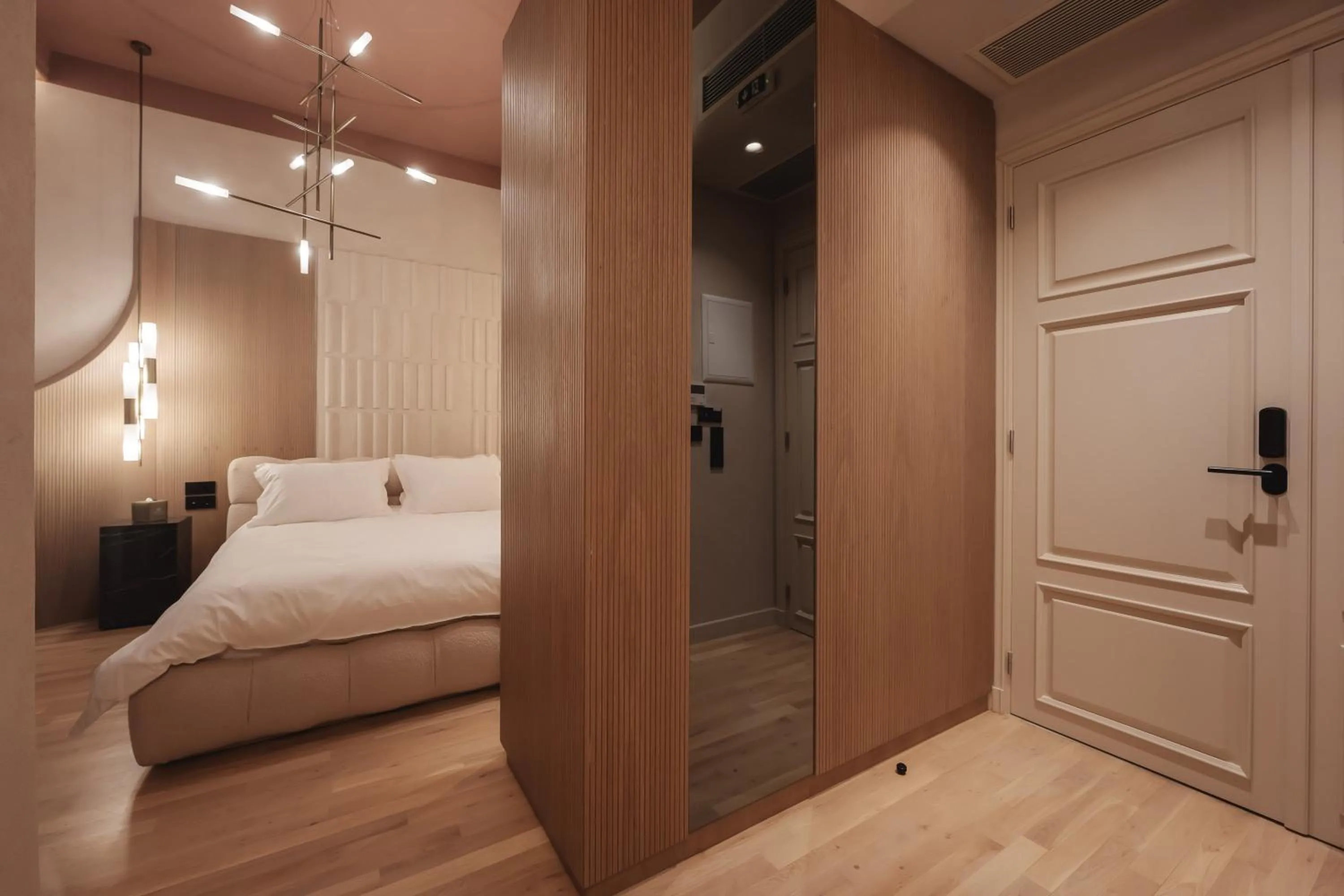 Bedroom, Bed in Zenith Premium Suites