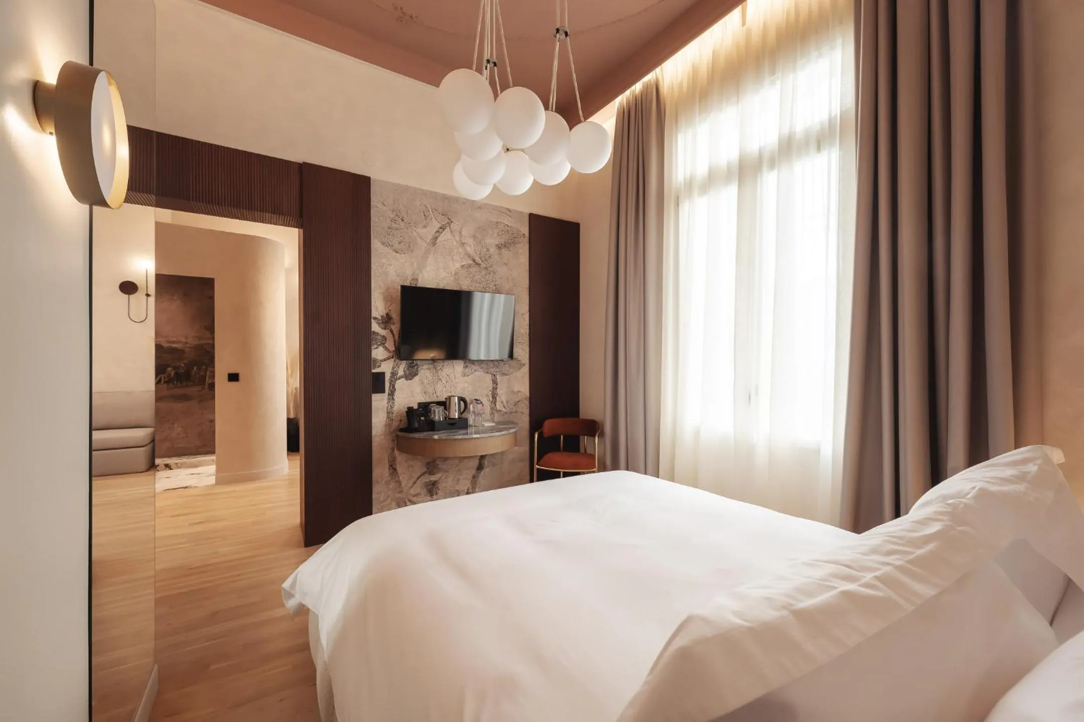 Bedroom, Bed in Zenith Premium Suites