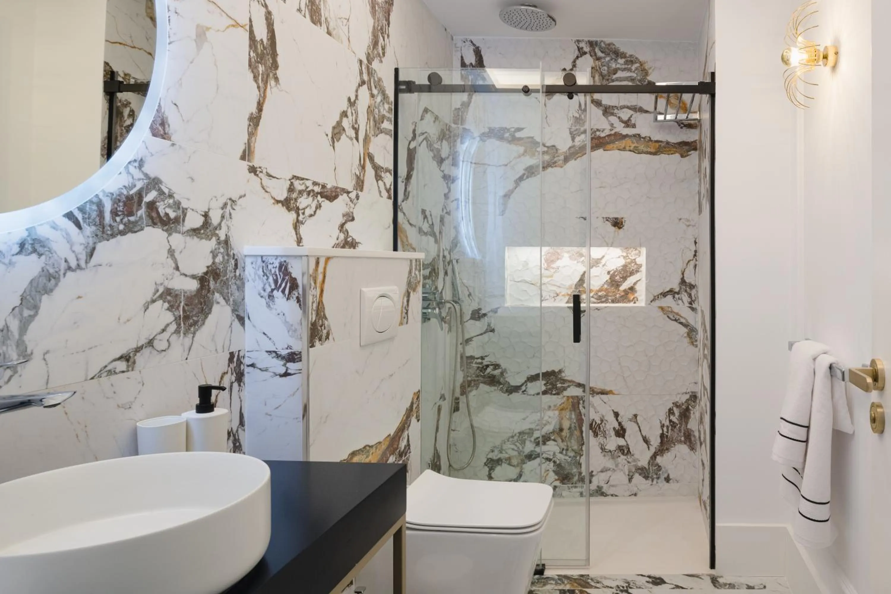 Shower in Blue Marina Suites - Boutique Apartments