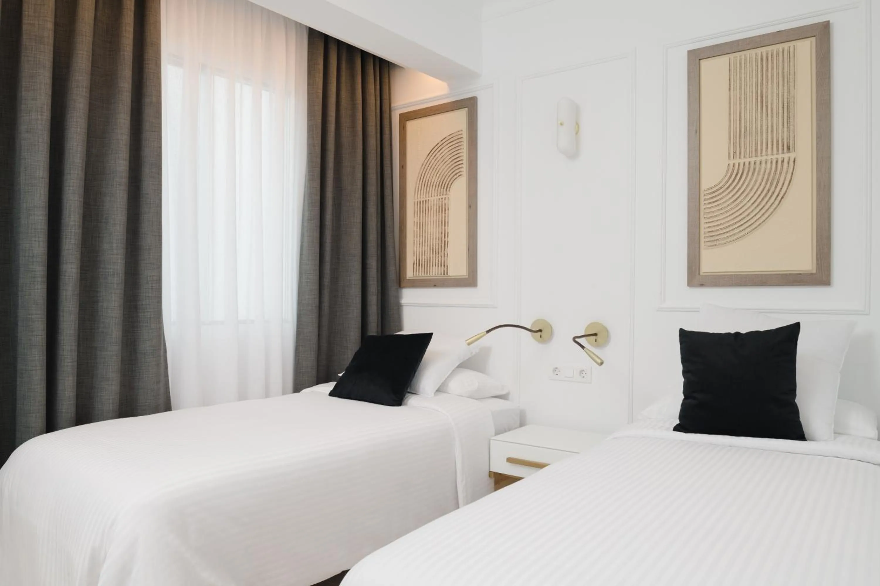 Bedroom, Bed in Blue Marina Suites - Boutique Apartments