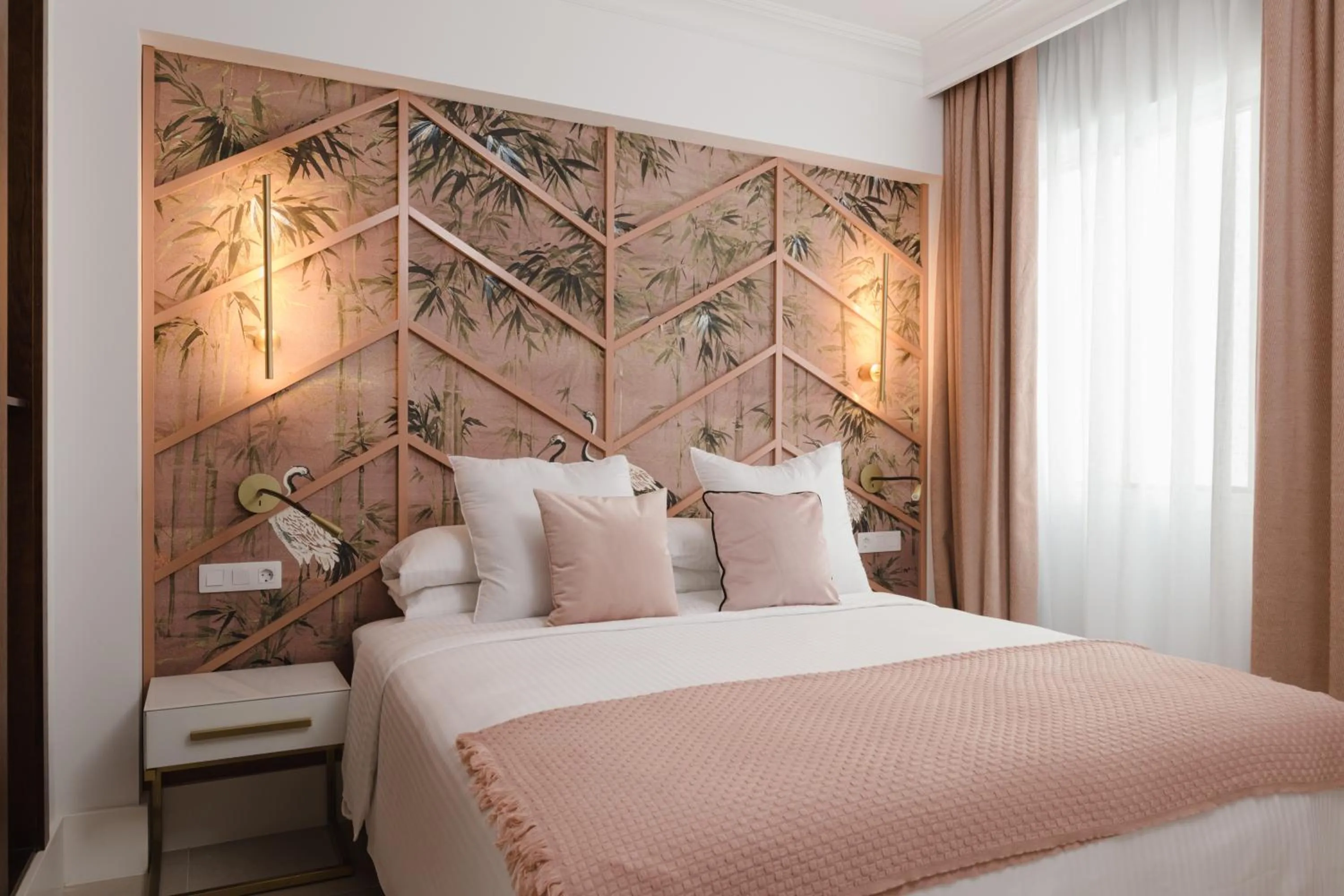 Bed in Blue Marina Suites - Boutique Apartments