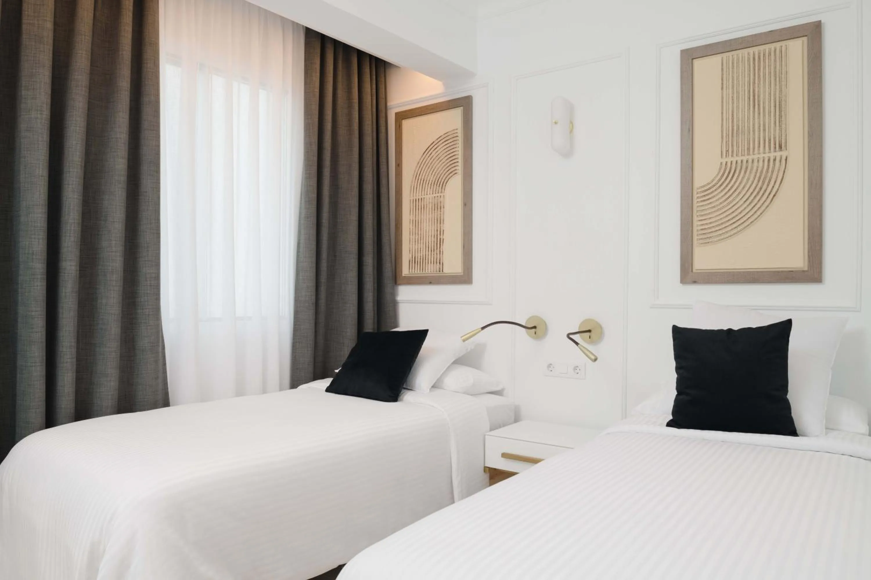 Bed in Blue Marina Suites - Boutique Apartments