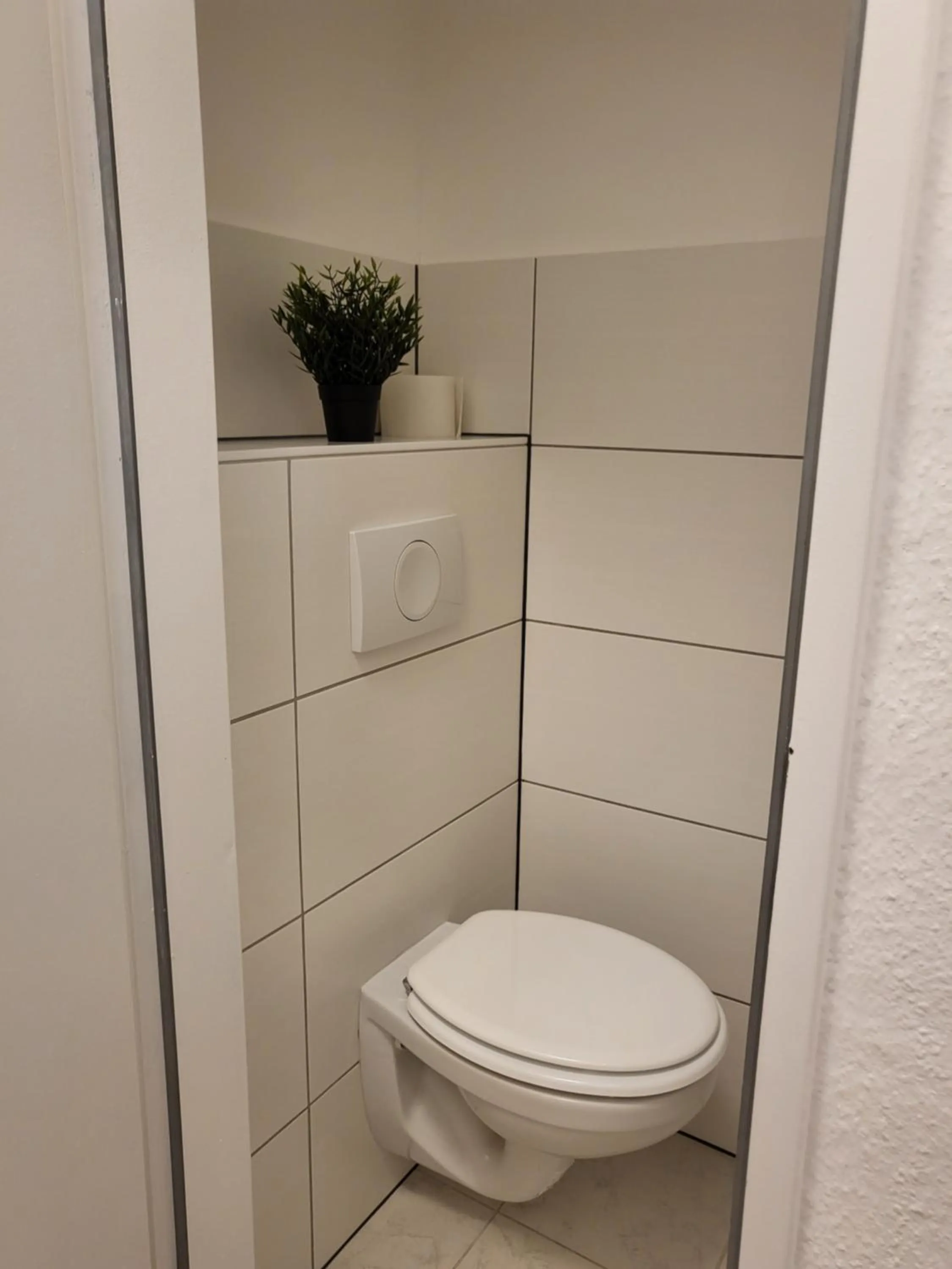 Toilet in Hotel Mettmann