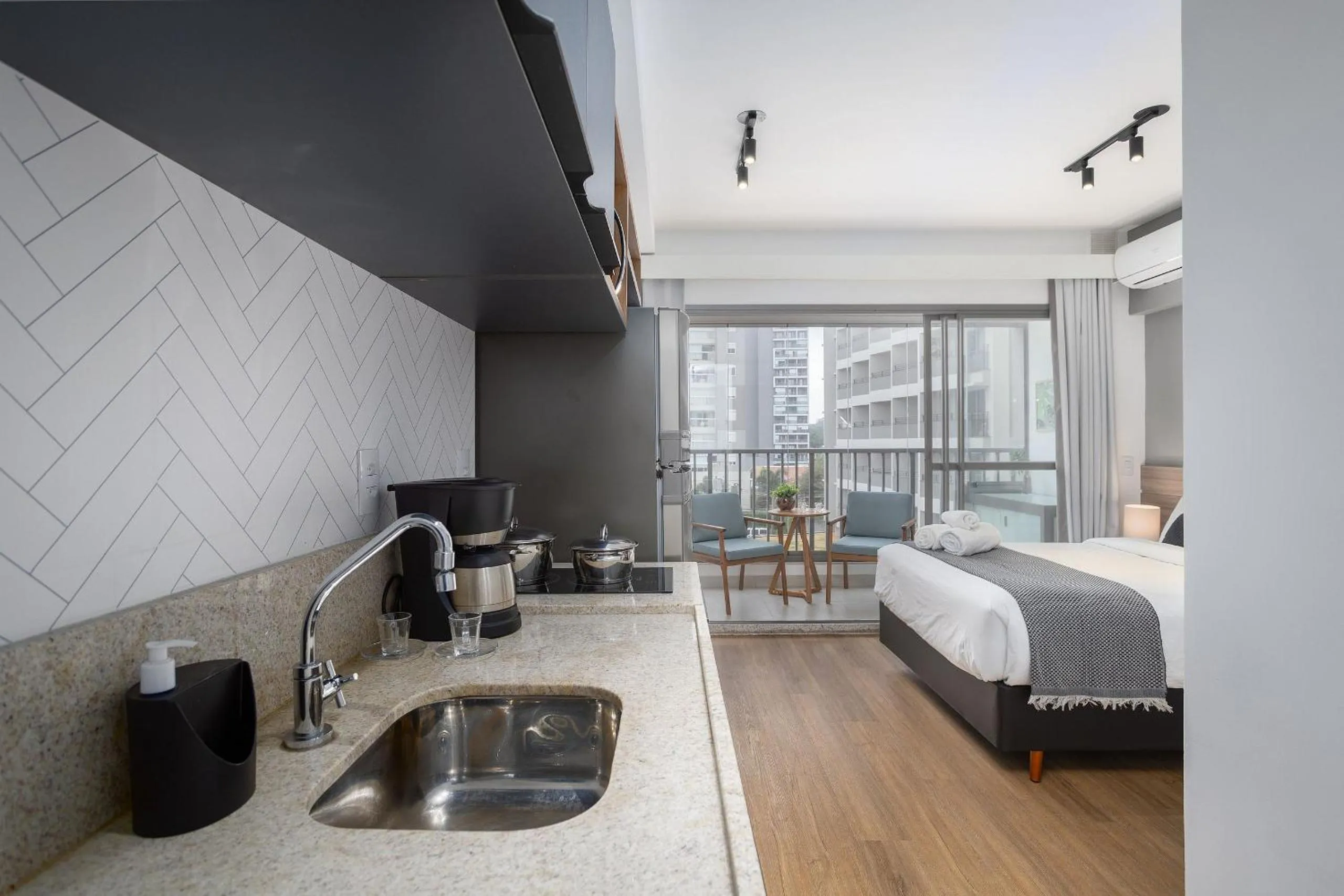 Kitchen or kitchenette, Bed in Atmosfera Brooklin