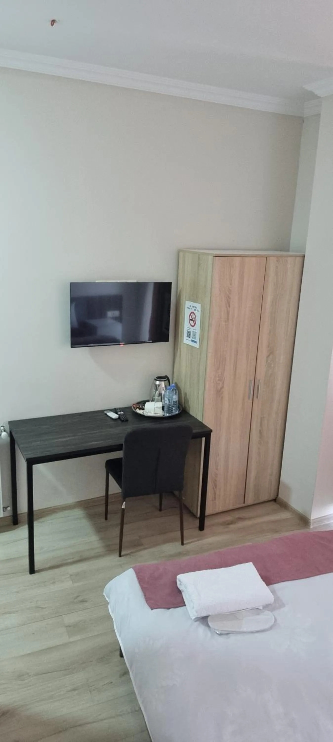 TV and multimedia, Bed in MAHALI HOTEL