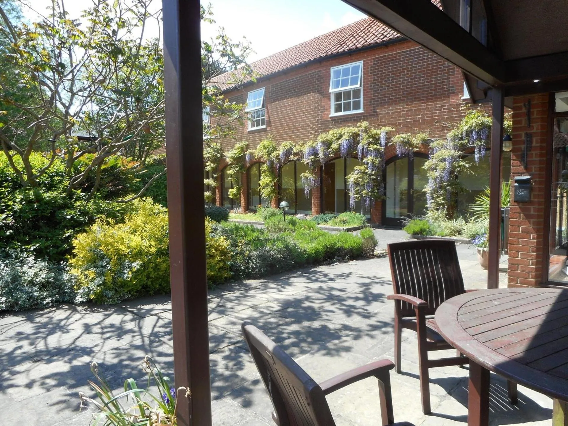 Property building in Knights Hill Hotel & Spa