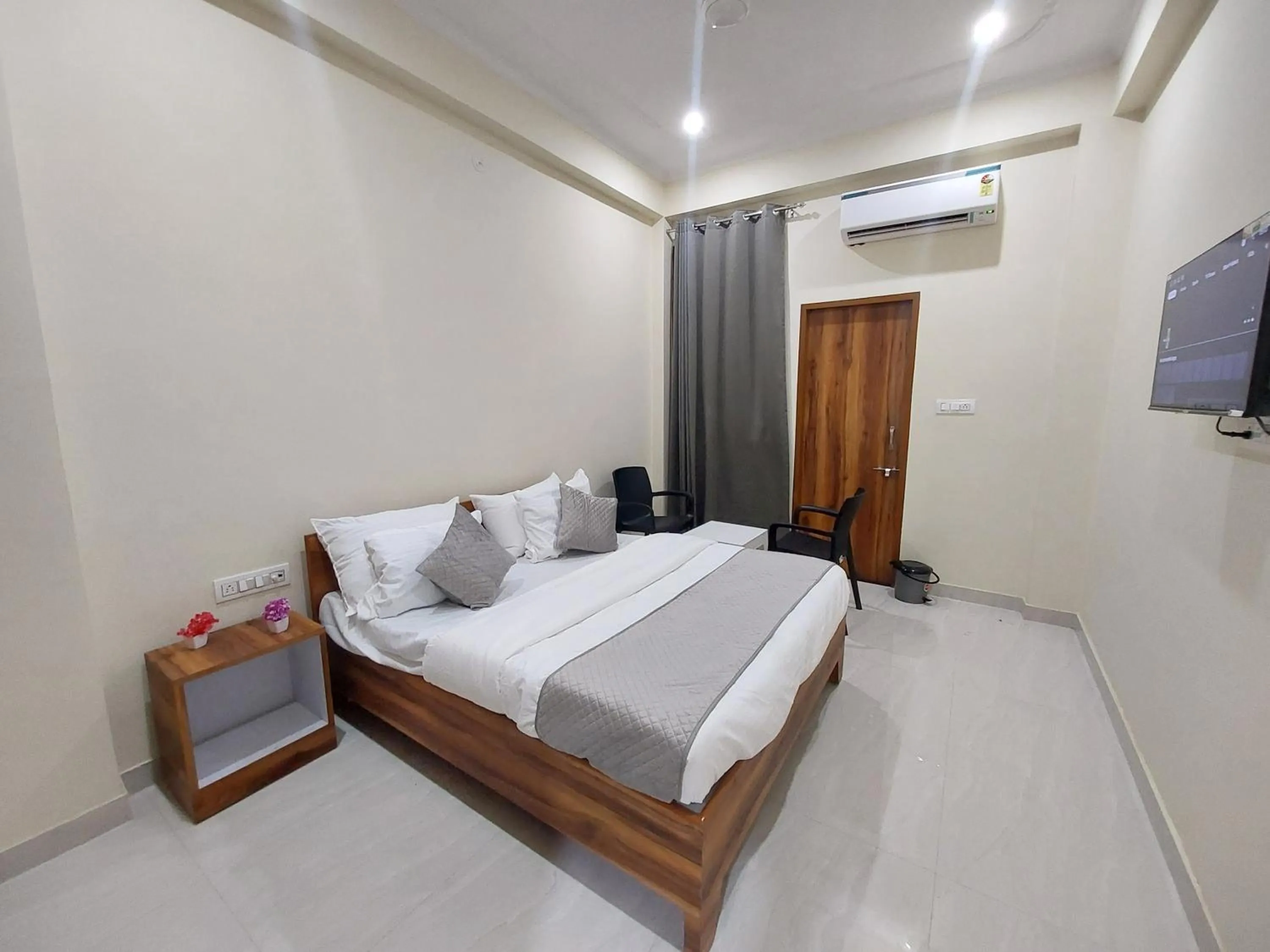 Bed in HOMEWOOD SUITES Jaipur