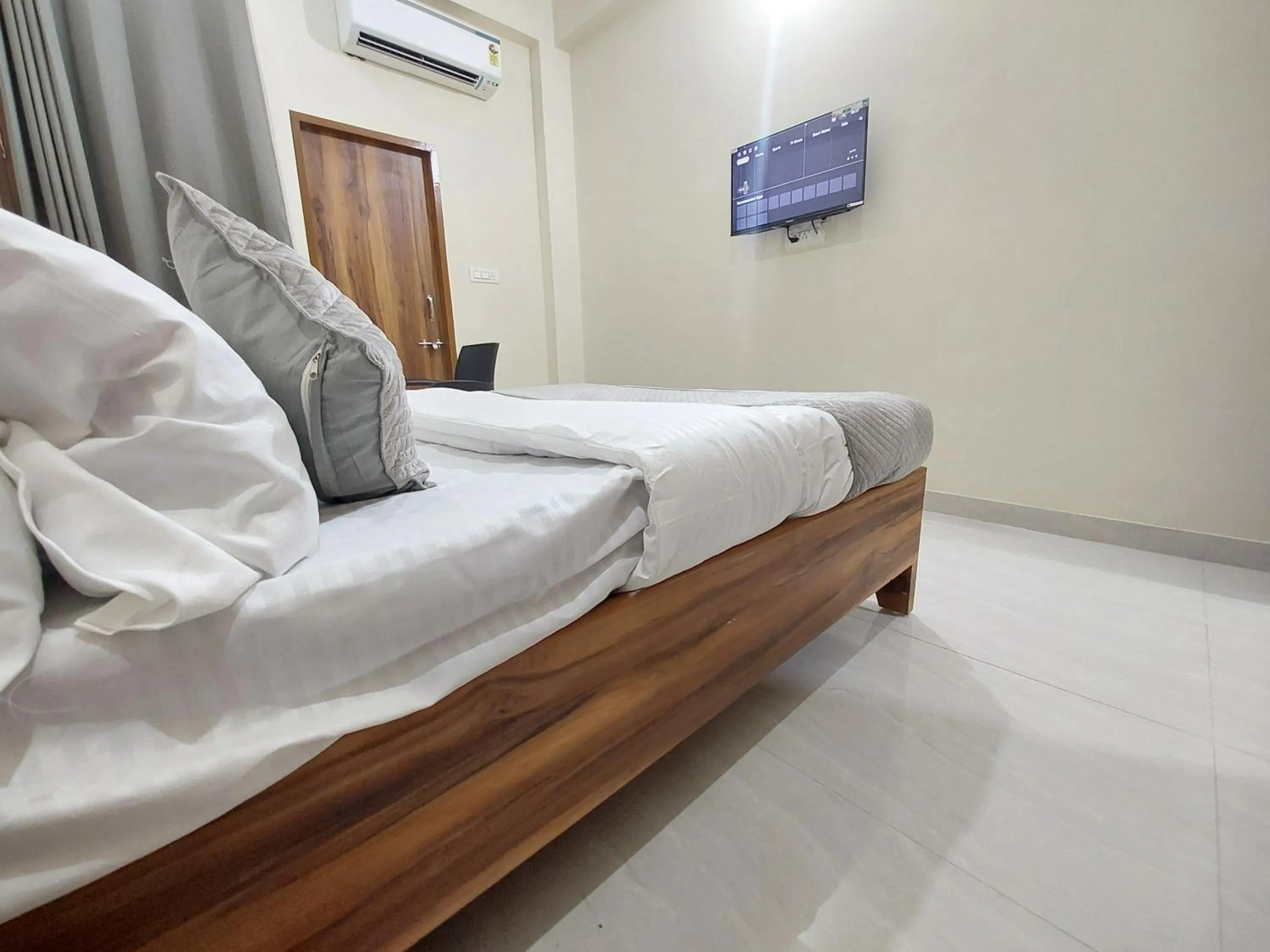 Bed in HOMEWOOD SUITES Jaipur