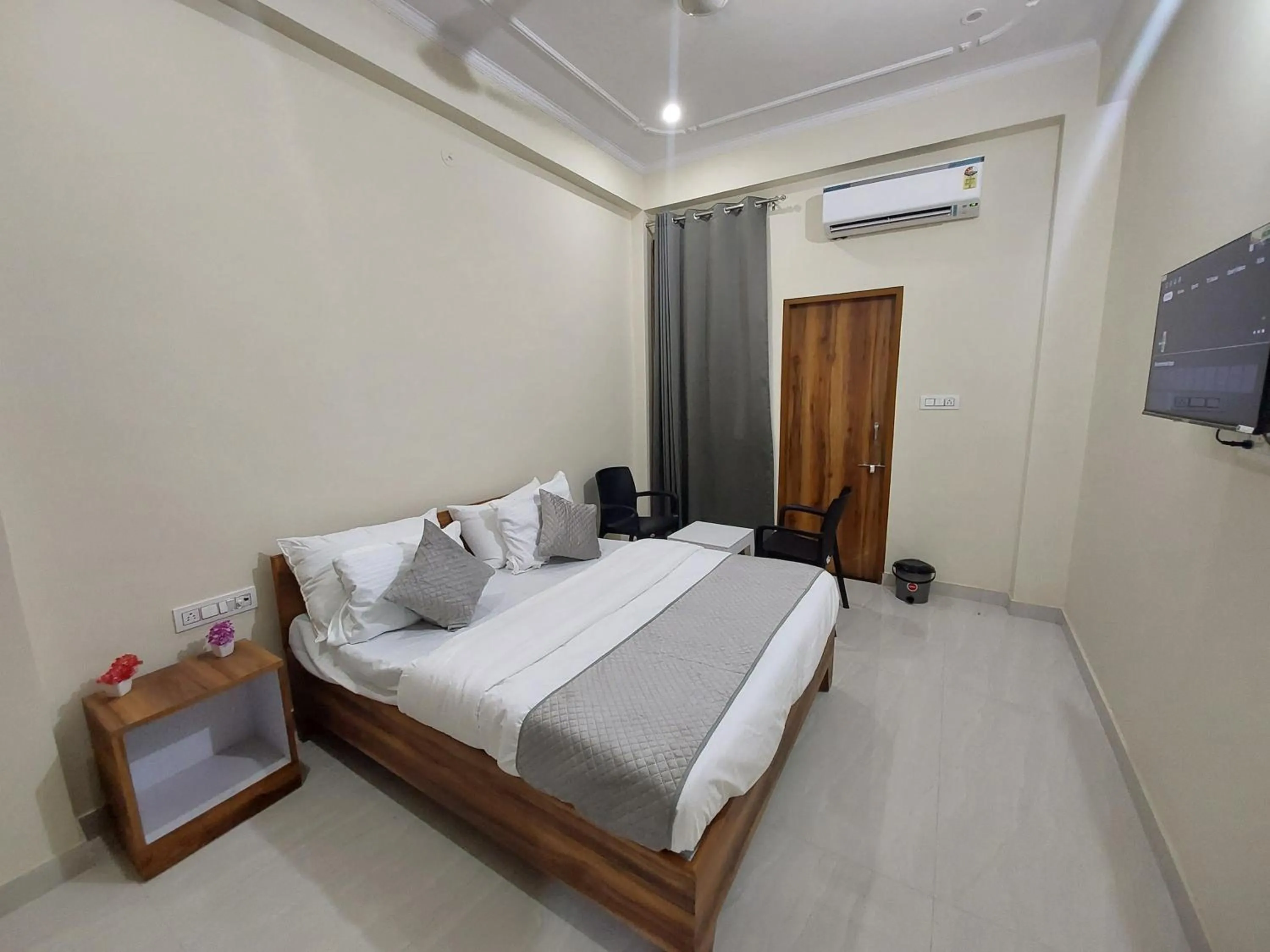 Bed in HOMEWOOD SUITES Jaipur