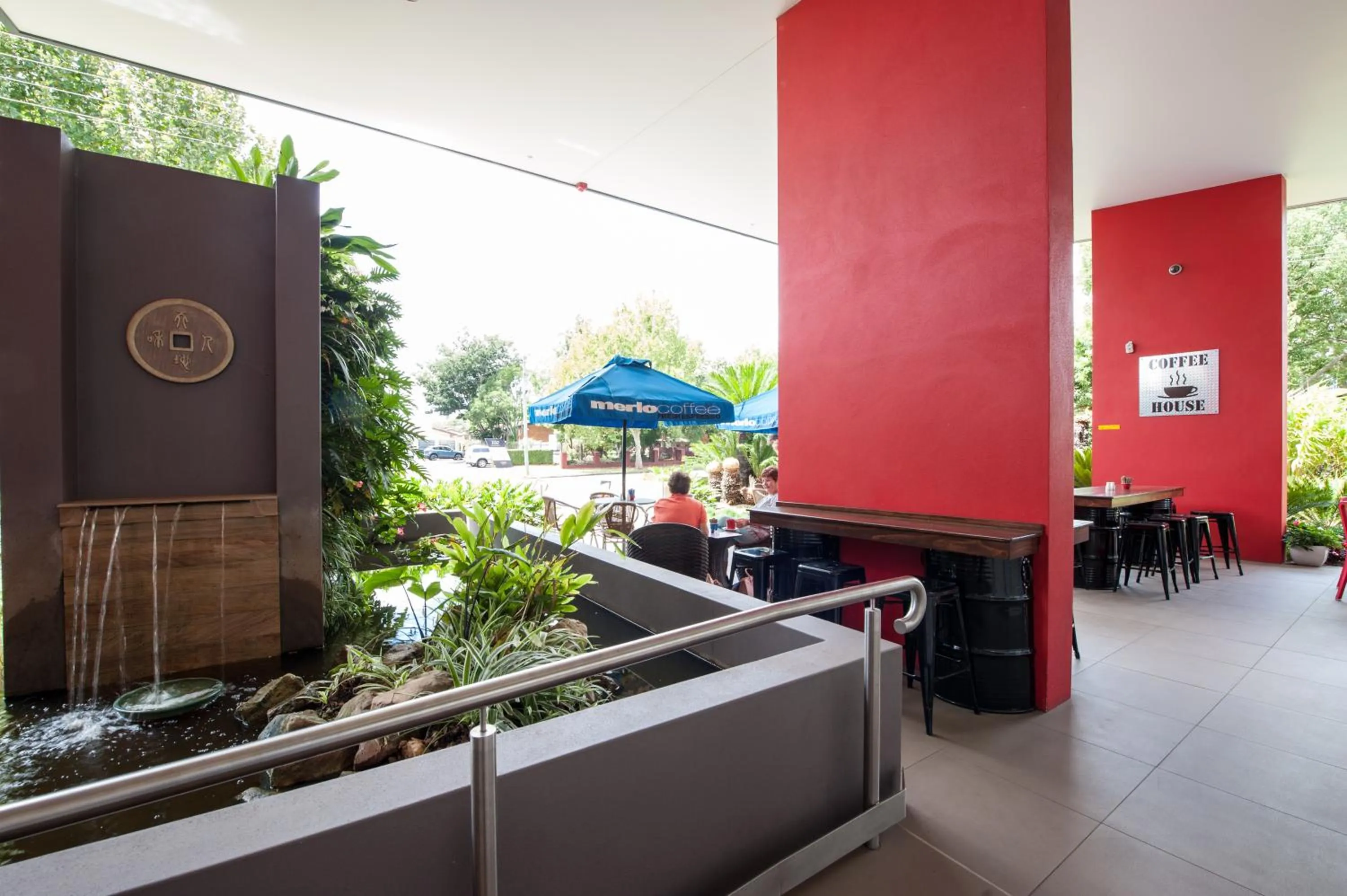 Restaurant/places to eat in Laguna Serviced Apartments