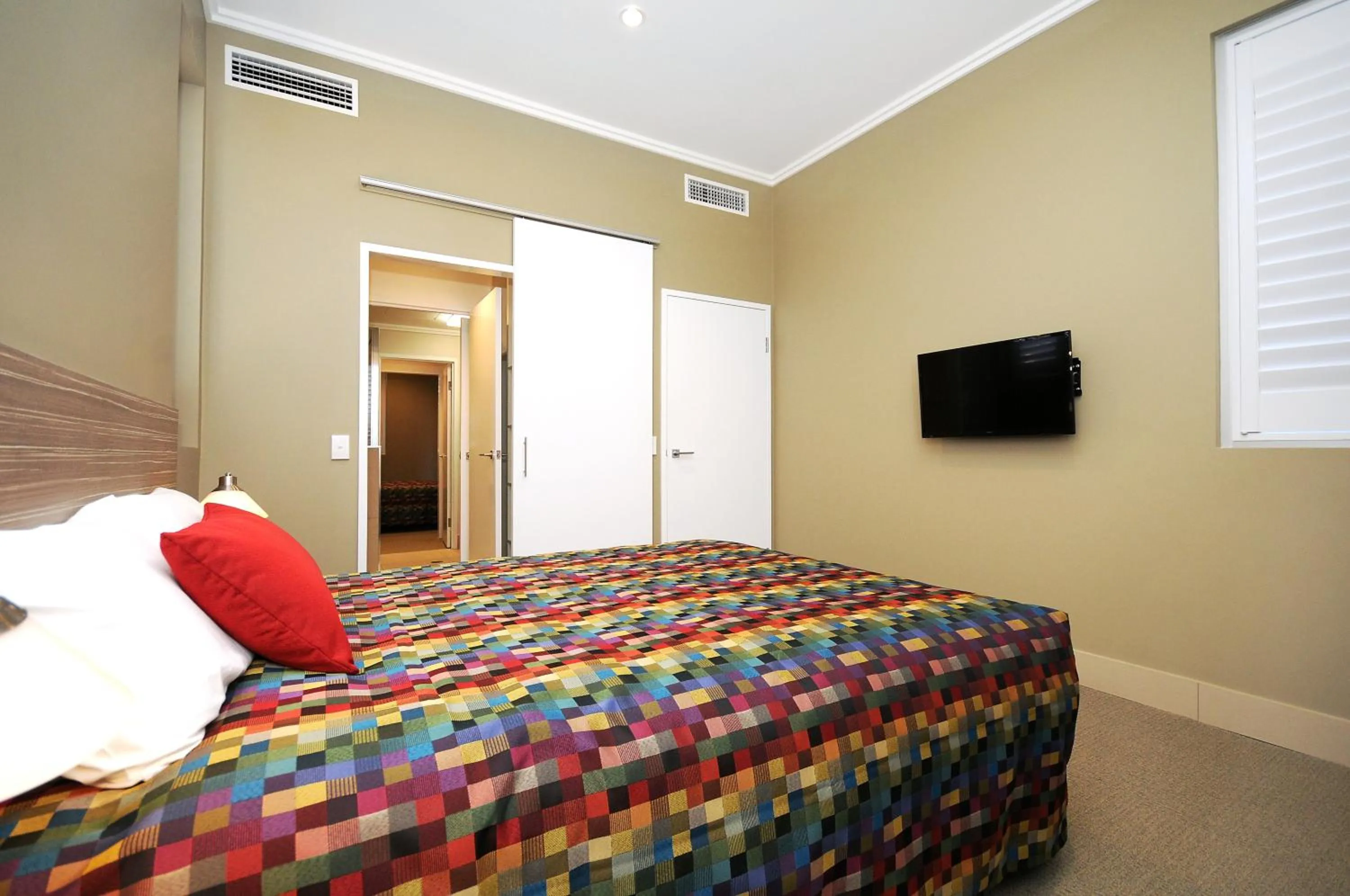 Bedroom, Bed in Laguna Serviced Apartments