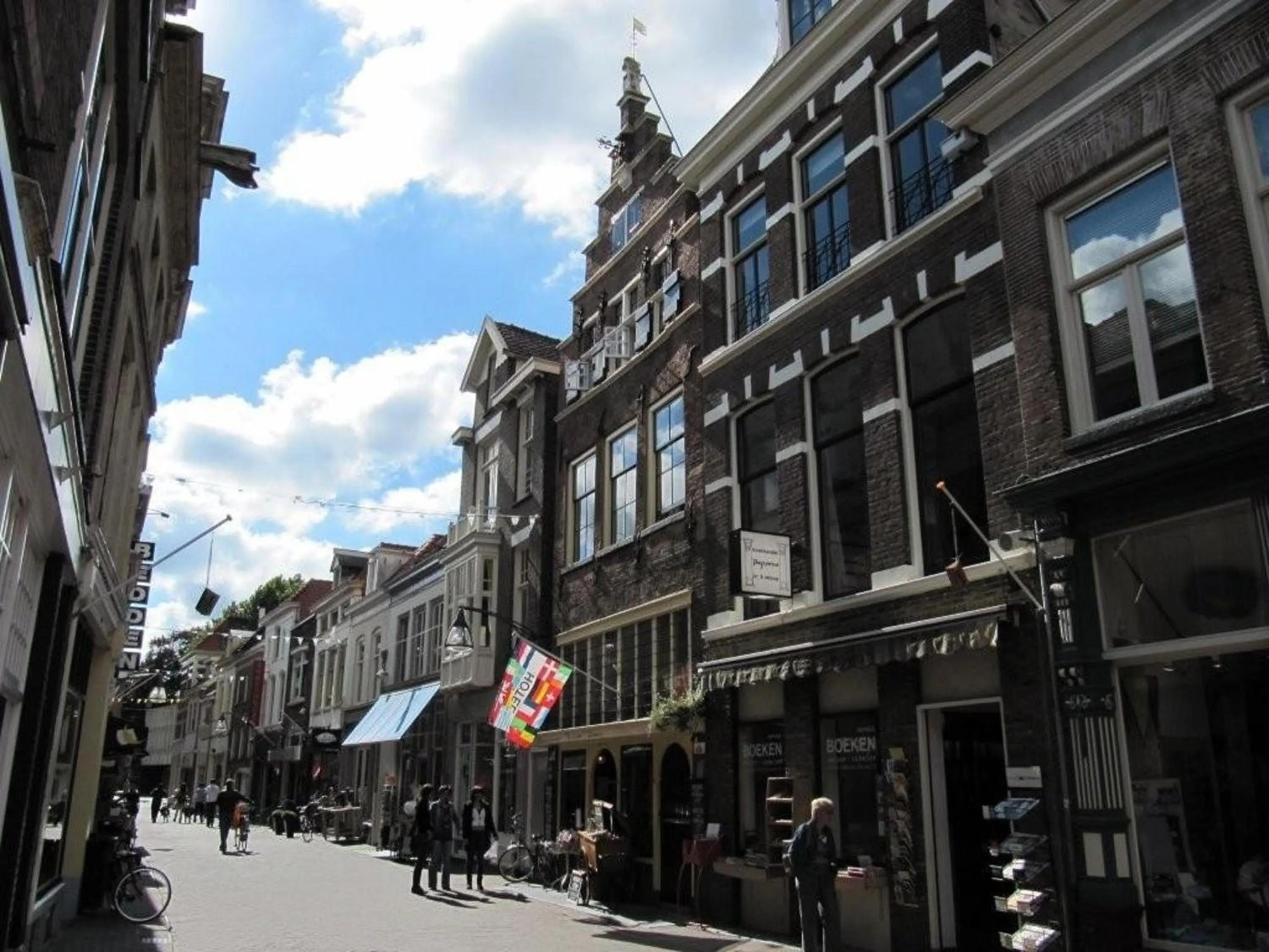 Facade/entrance in Hanzestadslogement "De Leeuw", logies in het centrum van Deventer