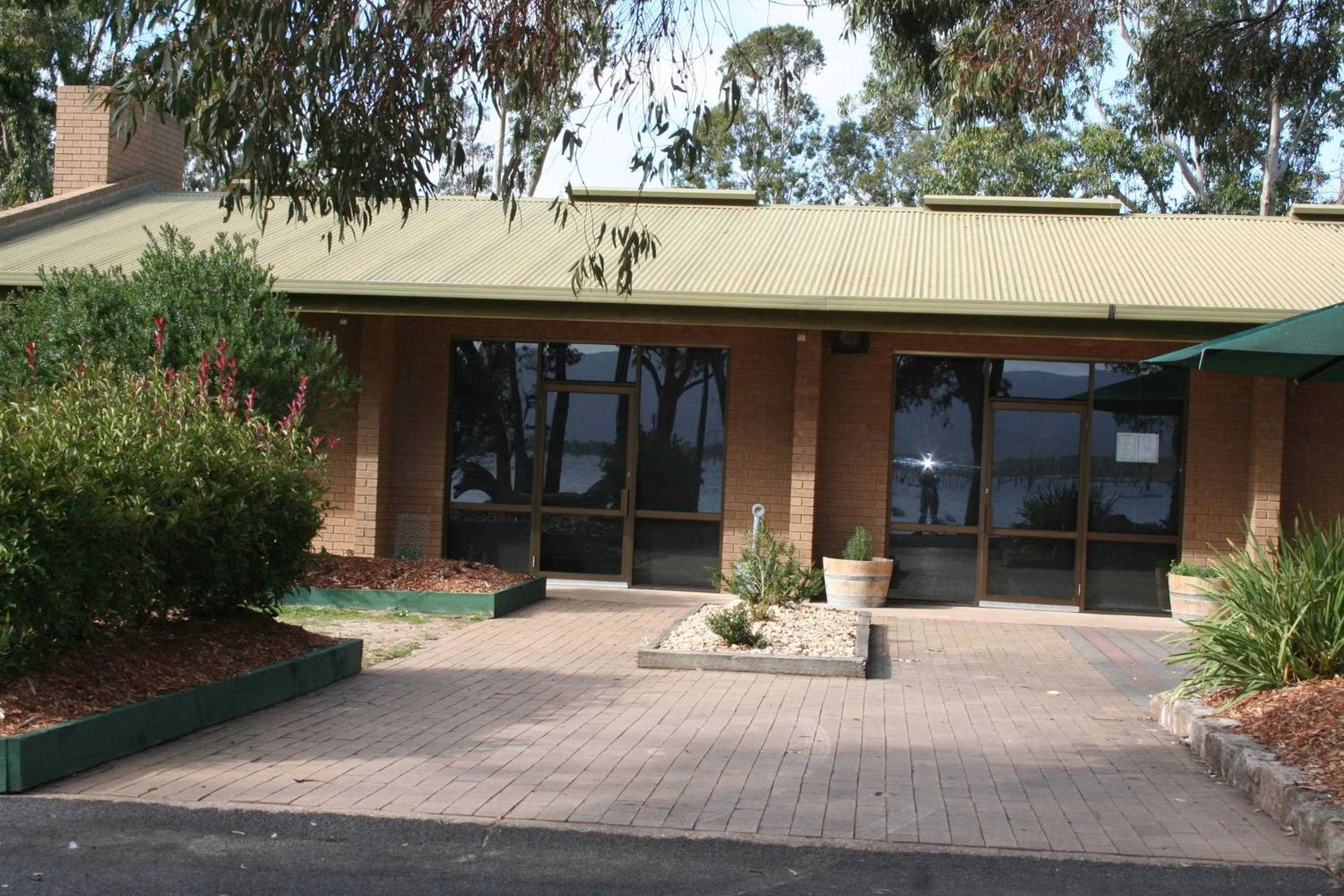 Restaurant/places to eat in Lake Fyans Holiday Park