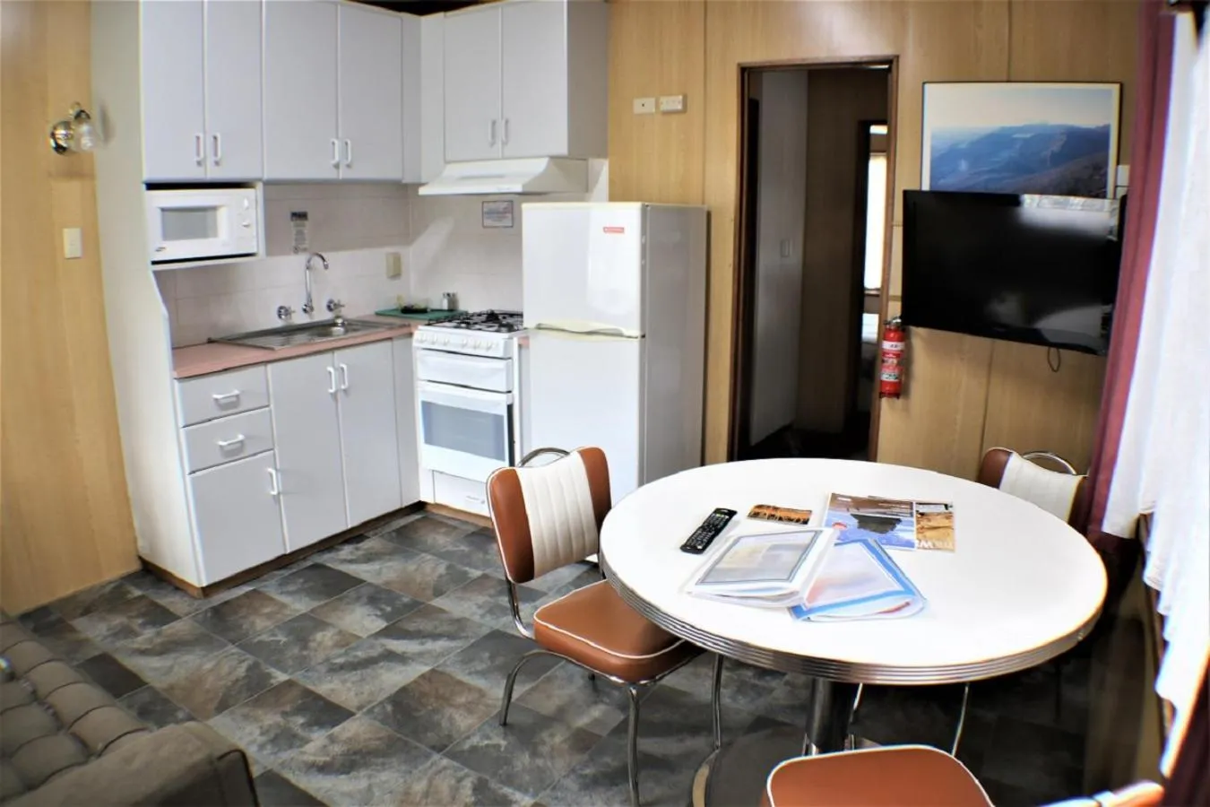 Photo of the whole room in Lake Fyans Holiday Park