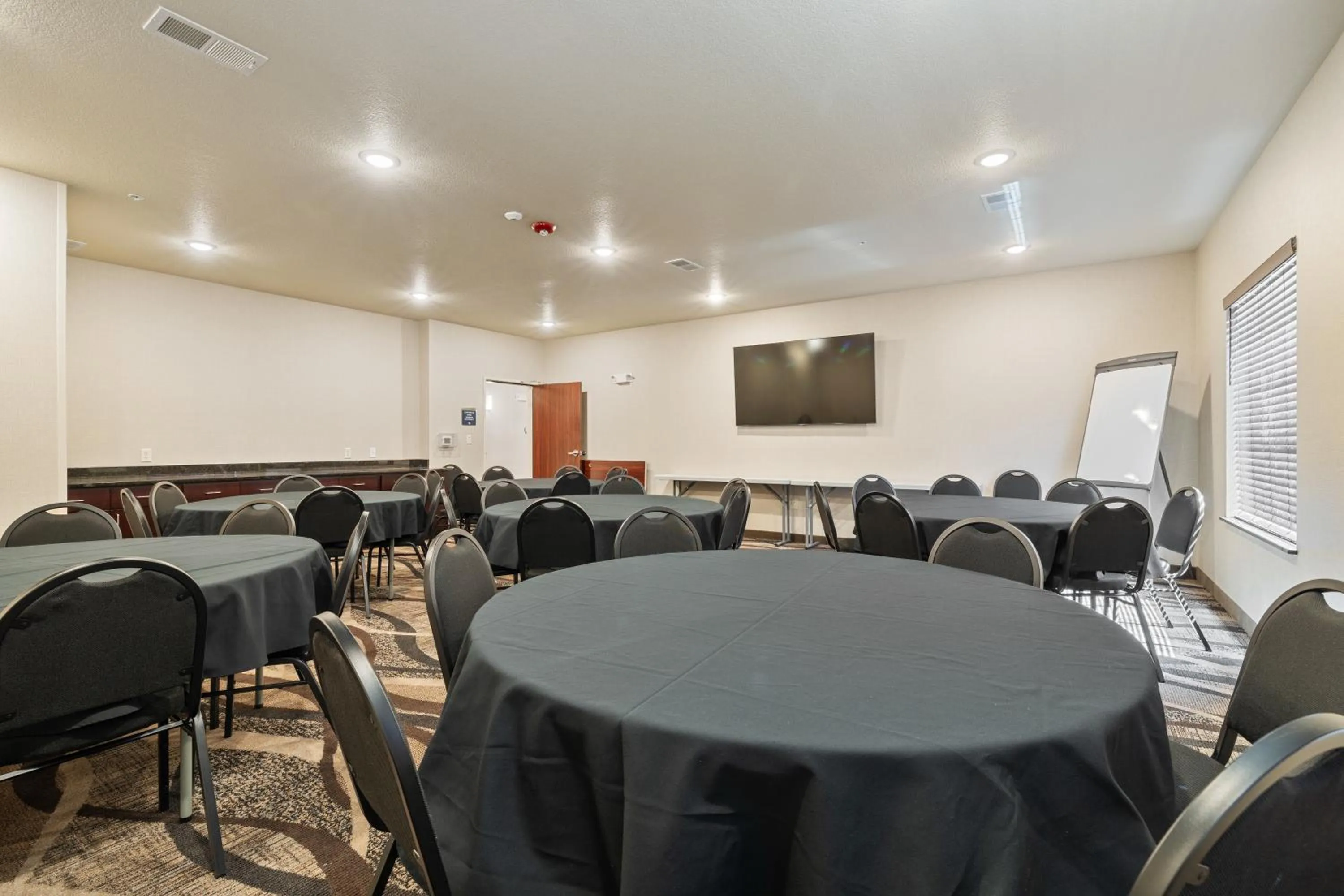 Meeting/conference room in Cobblestone Hotel & Suites - Alpine
