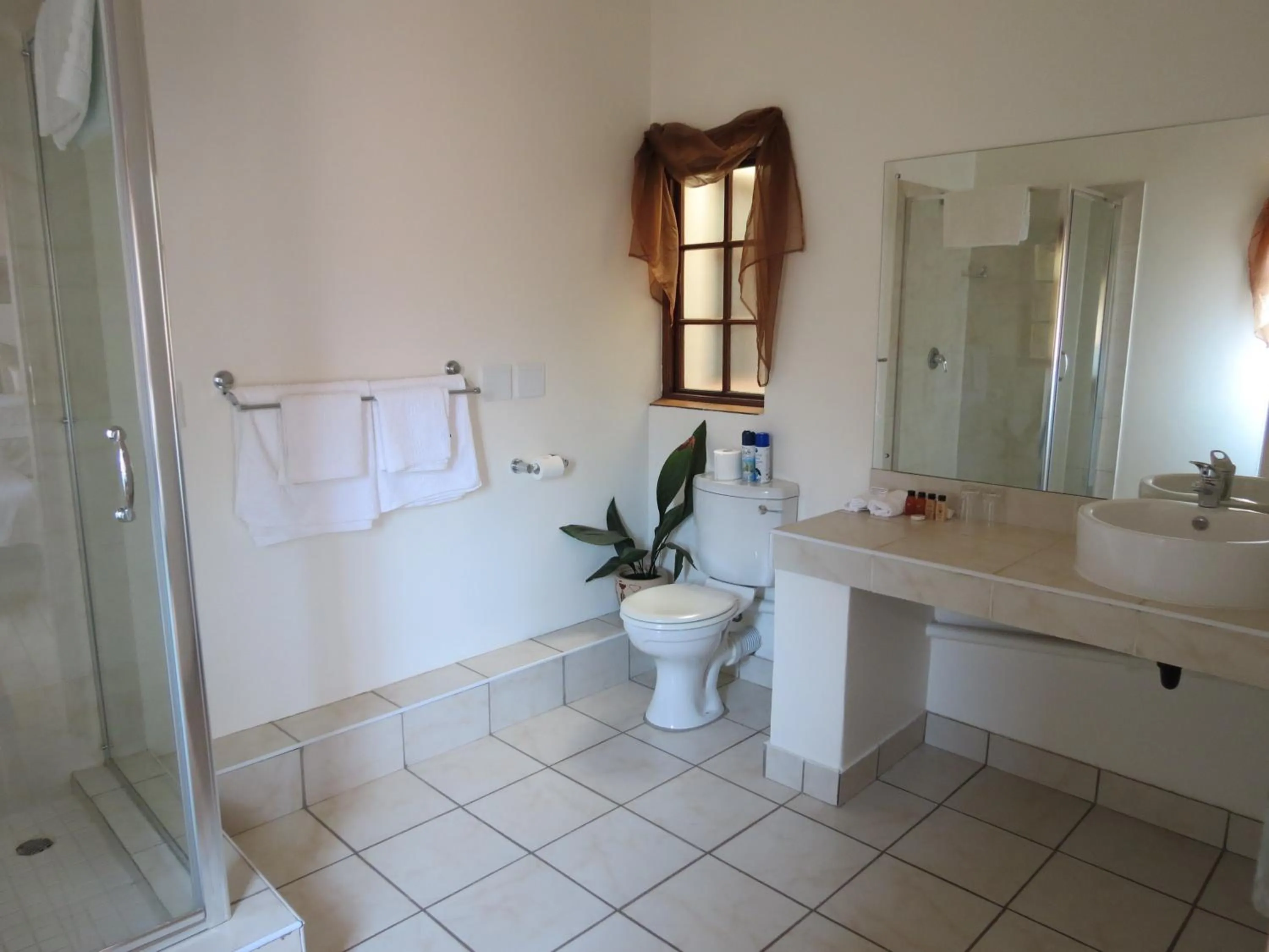 Shower in Touraco Guesthouse